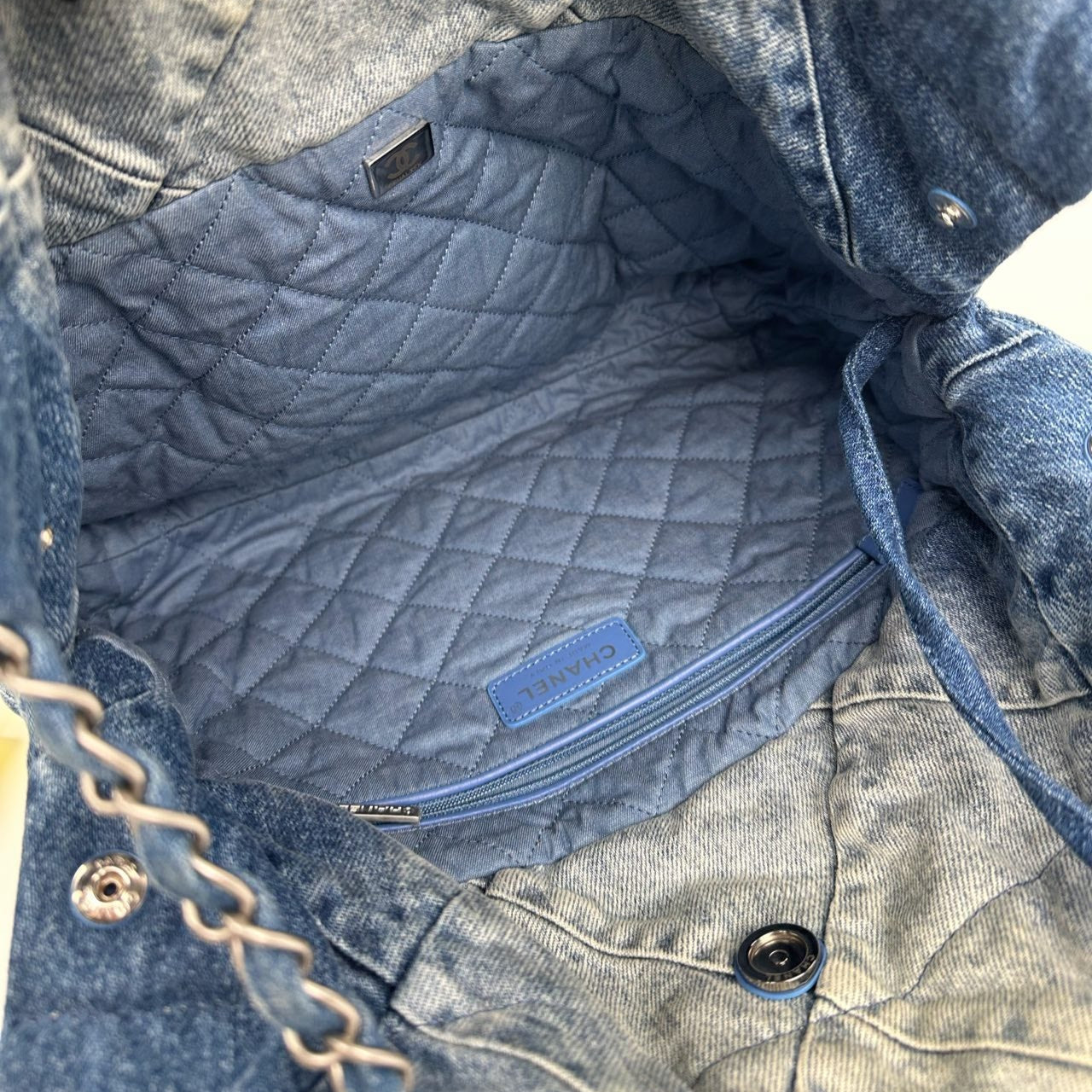 CHANEL 22 Small Handbag Washed Denim & Silver-Tone Metal