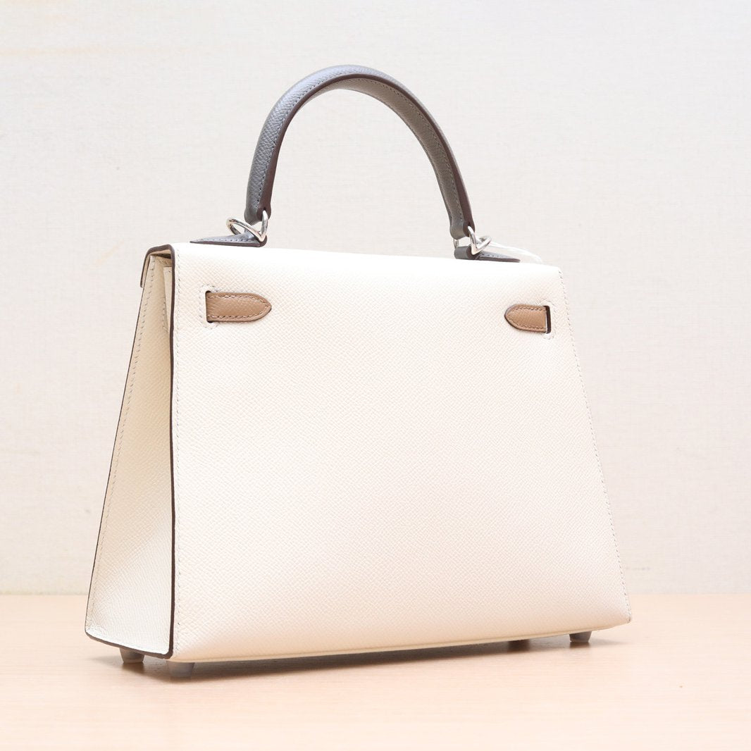 Hermès Kelly 25 12 Blanc Casse, 0L Gris Meyer/, 0M Chai Epsom Palladium Hardware