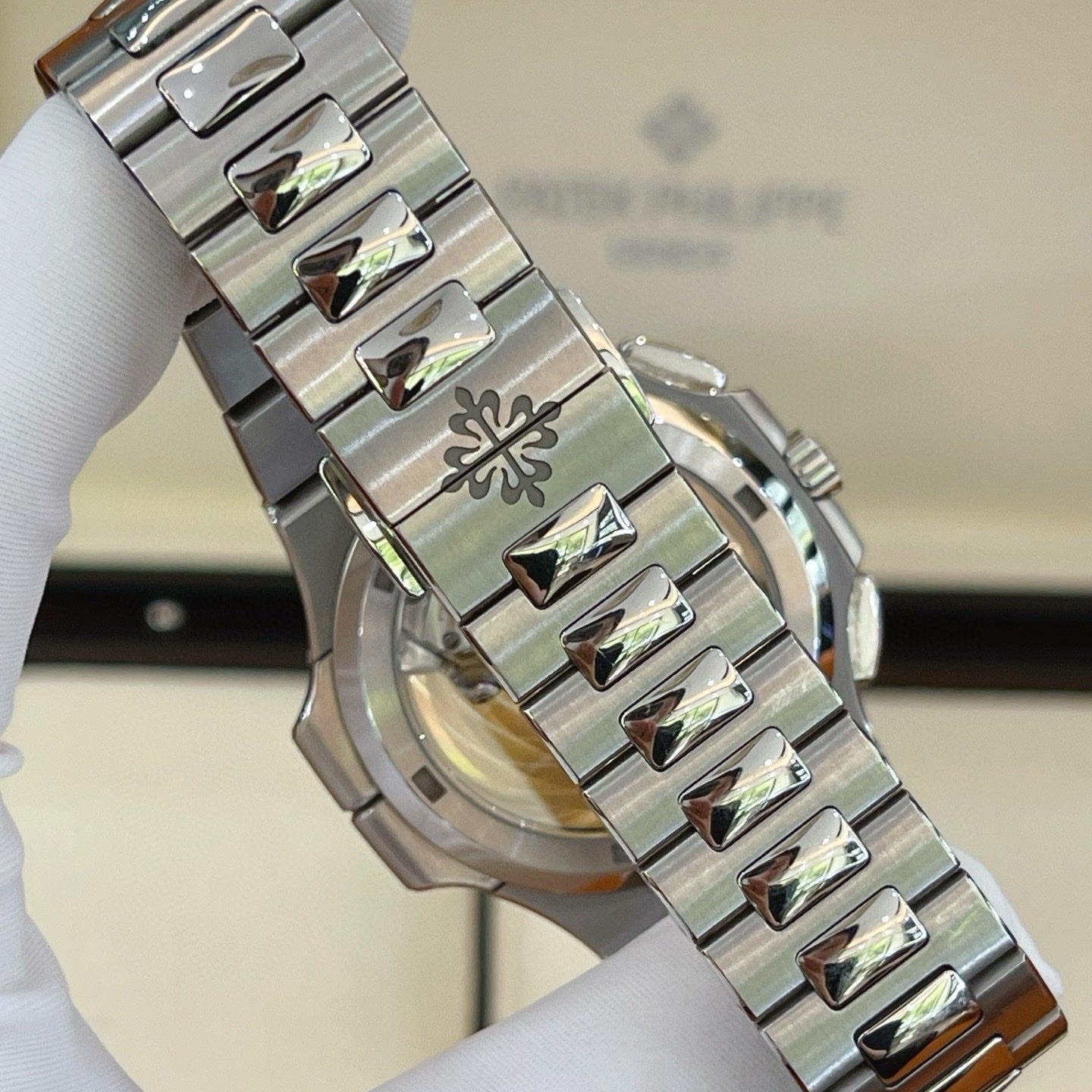 2025 Unworn Patek Philippe - 5990/1A-011 Nautilus Travel Time Stainless Steel / Blue