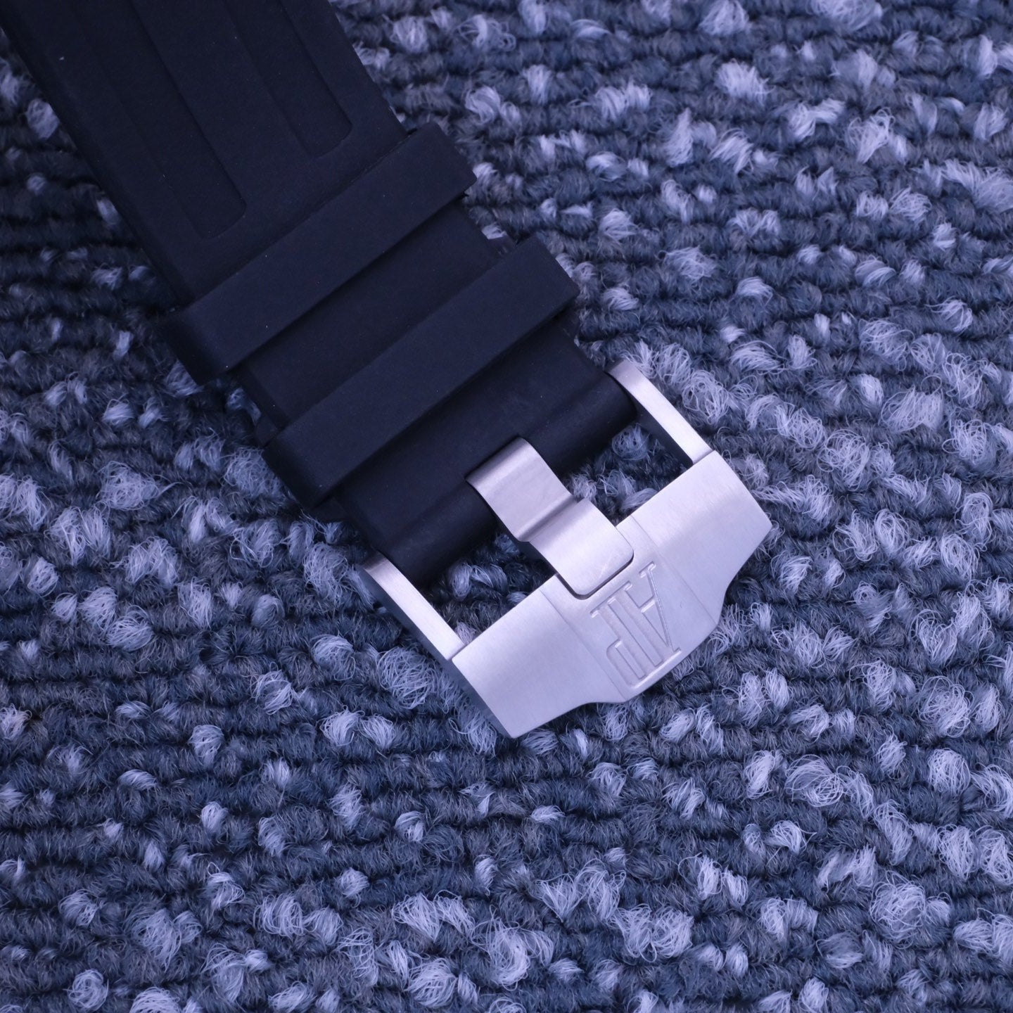 2013 Pre-owned Audemars Piguet - 15703ST.OO.A002CA.01 Royal Oak Offshore Diver Stainless Steel / Black