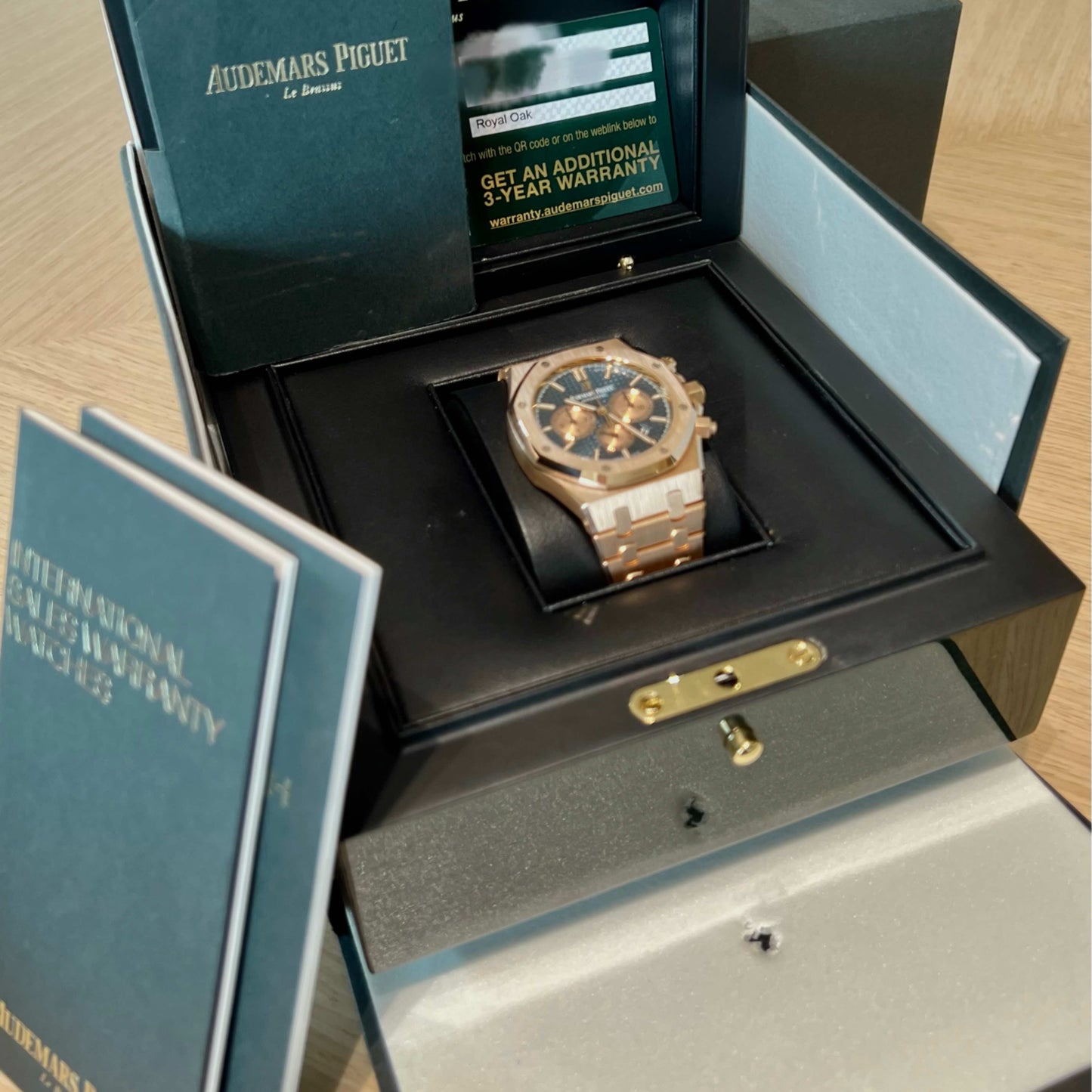 2019 Pre-owned Audemars Piguet - 26331OR.OO.1220OR.01 Royal Oak Chronograph 41 Pink Gold / Blue