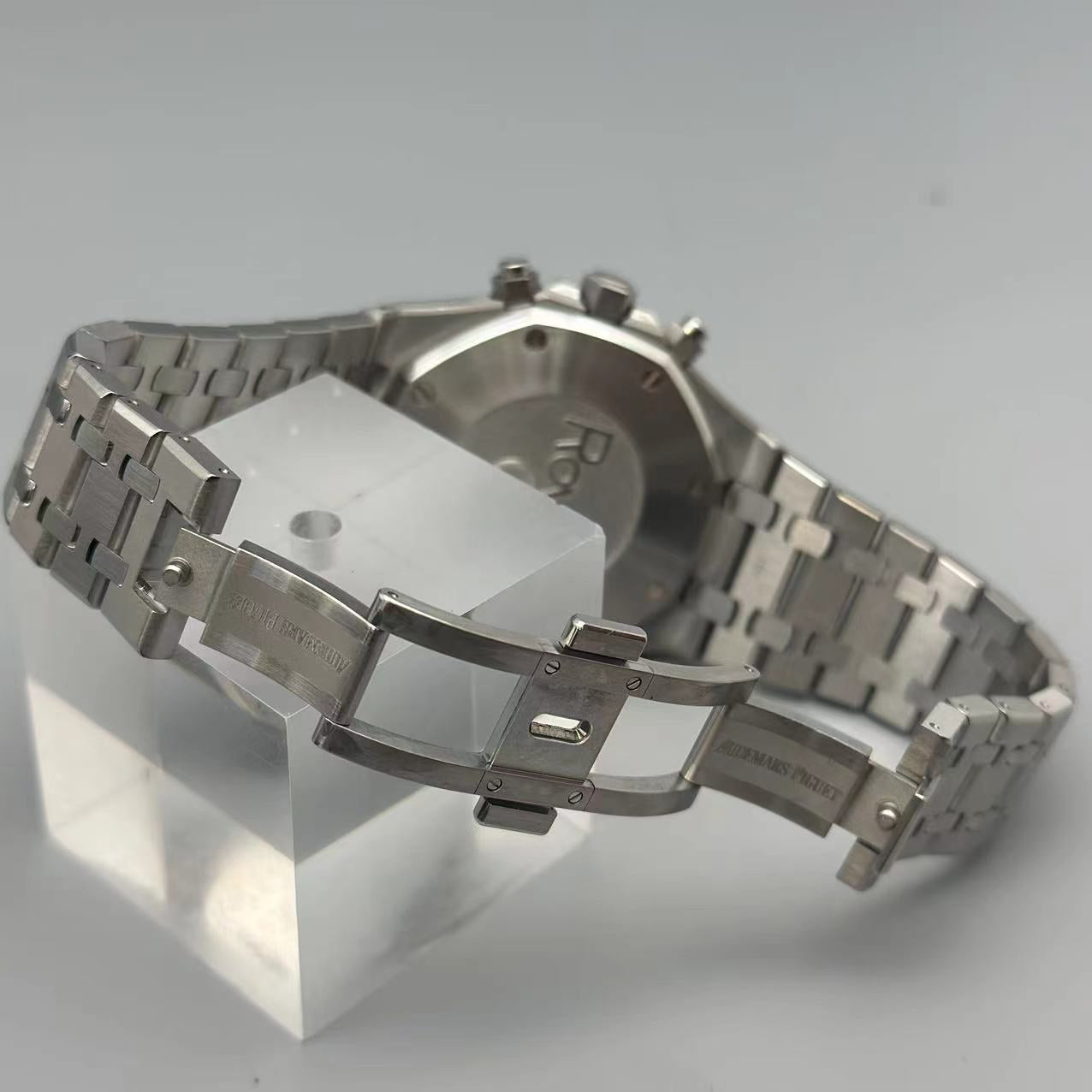 2021 Pre-owned Audemars Piguet - 26331ST.OO.1220ST.03 Royal Oak Chronograph 41 Stainless Steel / Silver