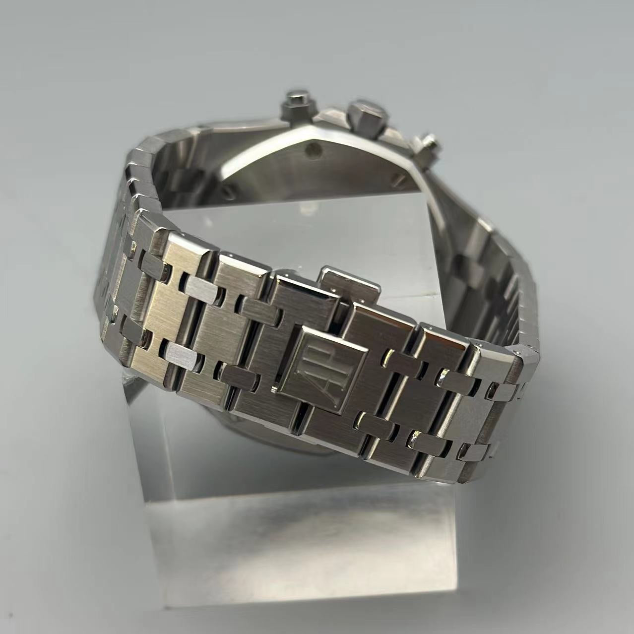 2021 Pre-owned Audemars Piguet - 26331ST.OO.1220ST.03 Royal Oak Chronograph 41 Stainless Steel / Silver