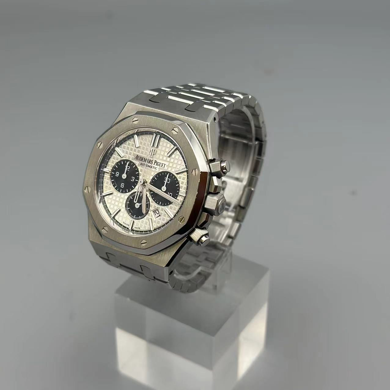 2021 Pre-owned Audemars Piguet - 26331ST.OO.1220ST.03 Royal Oak Chronograph 41 Stainless Steel / Silver