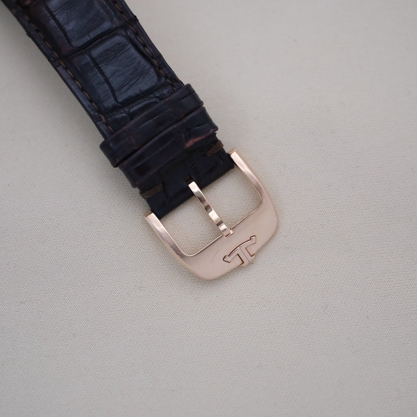 2022 Pre-owned Jaeger-LeCoultre - 1362510 Master Ultra Thin Moon Pink Gold / Eggshell / Alligator