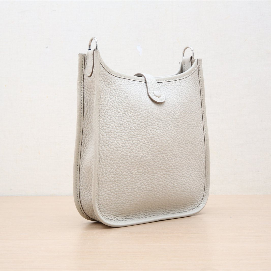 Hermès Evelyne Mini 16 8L Beton Taurillon Clemence Palladium Hardware