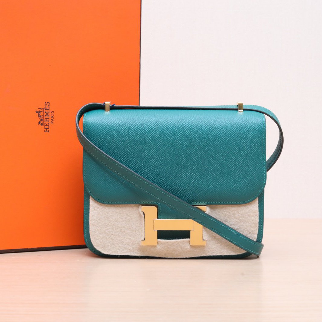 Hermès Constance 19 Malachite (Z6) Epsom Gold Hardware