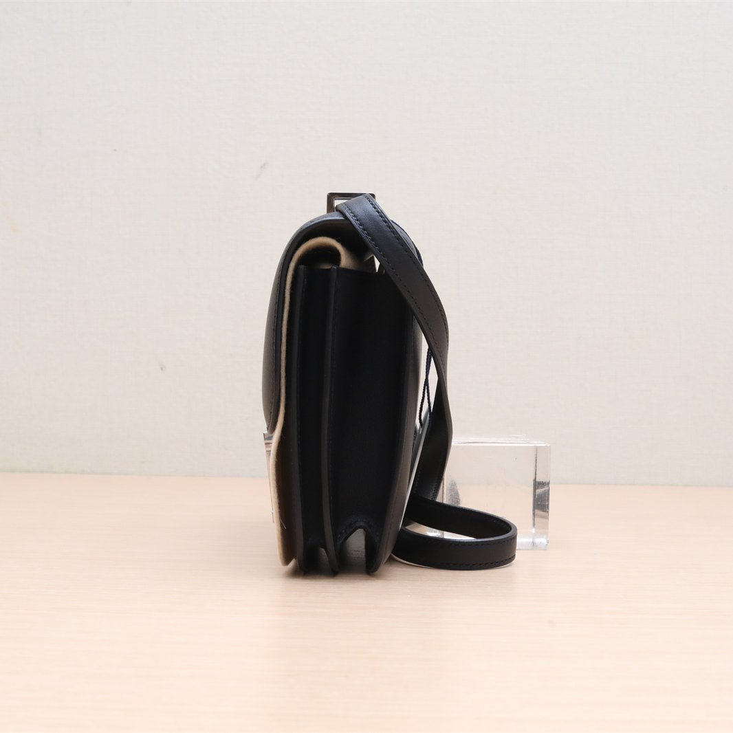 Hermès Constance 19 Noir (89) Swift Enamel Clasp