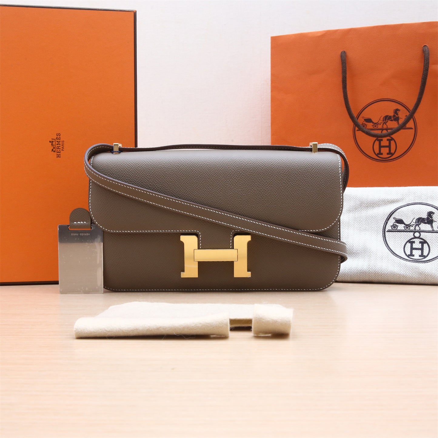 Hermès Constance Elan 18 Etoupe (18) Epsom Gold Hardware