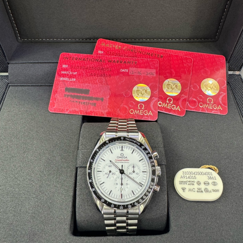 2025 New Omega - 310.30.42.50.04.001 Speedmaster Professional Moonwatch 3861 Stainless Steel / White / Sapphire / Bracelet