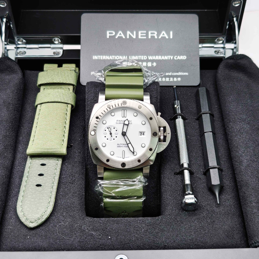 2025 New Panerai - PAM01226 Submersible QuarantaQuattro Bianco