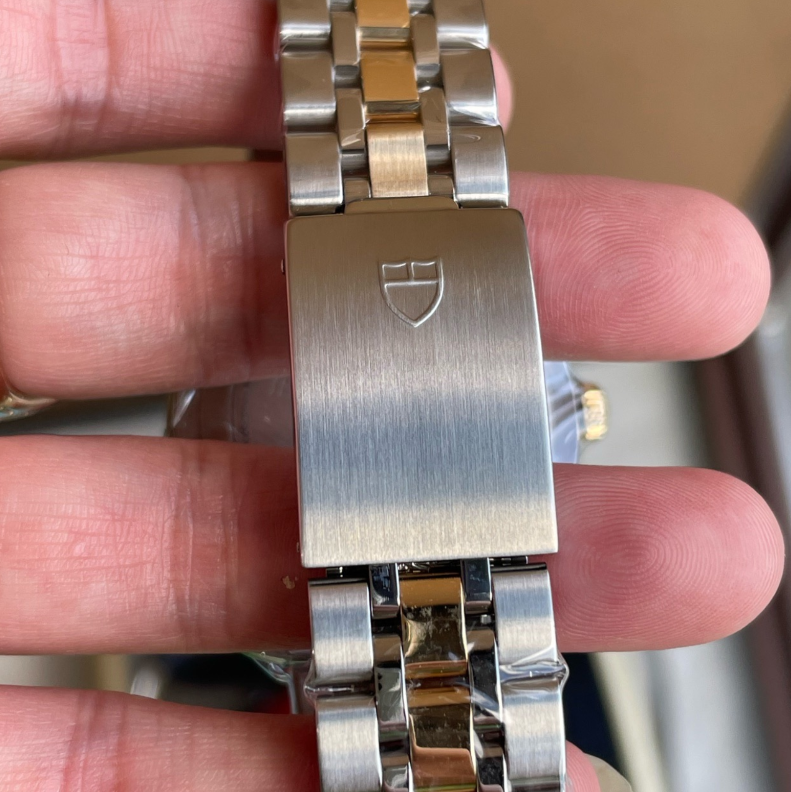 Watch ONLY Tudor - M23013-0022 Classic Stainless steel /Two-tone (Gold)