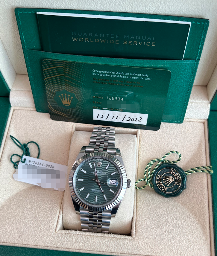 2022 Pre-owned Rolex - 126334-0030 Datejust 41 Stainless Steel - Fluted / Green - Fluted / Jubilee