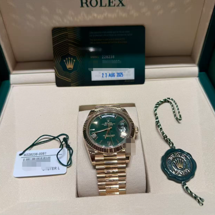 2025 Brand New Rolex - 228238-0061 Day-Date 40 Yellow Gold / Green - Roman