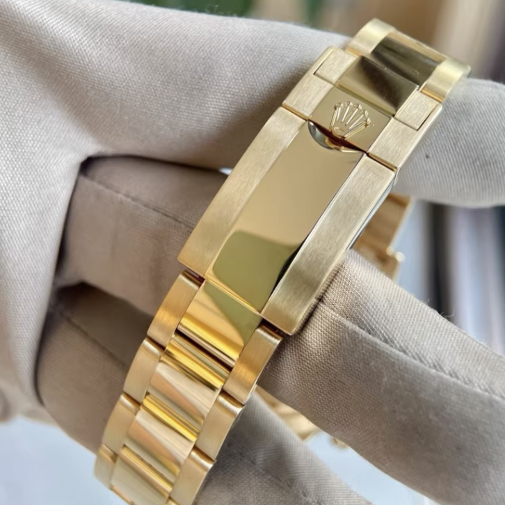 2022 Pre-owned Rolex - 116508-0004 Cosmograph Daytona Yellow Gold / Black