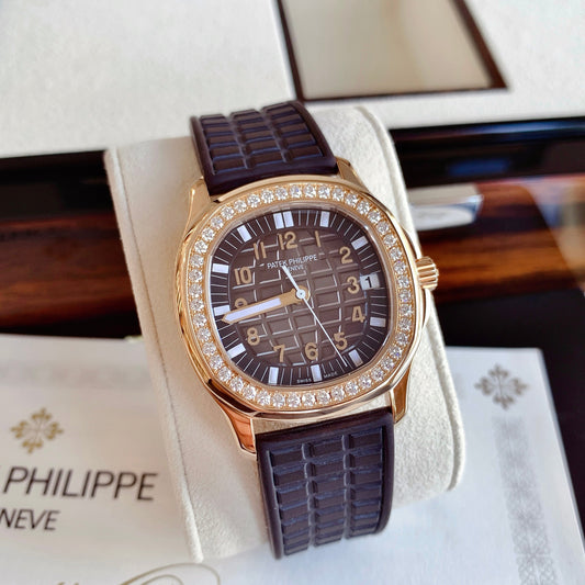 PATEK PHILIPPE 5068R-001 Aquanaut