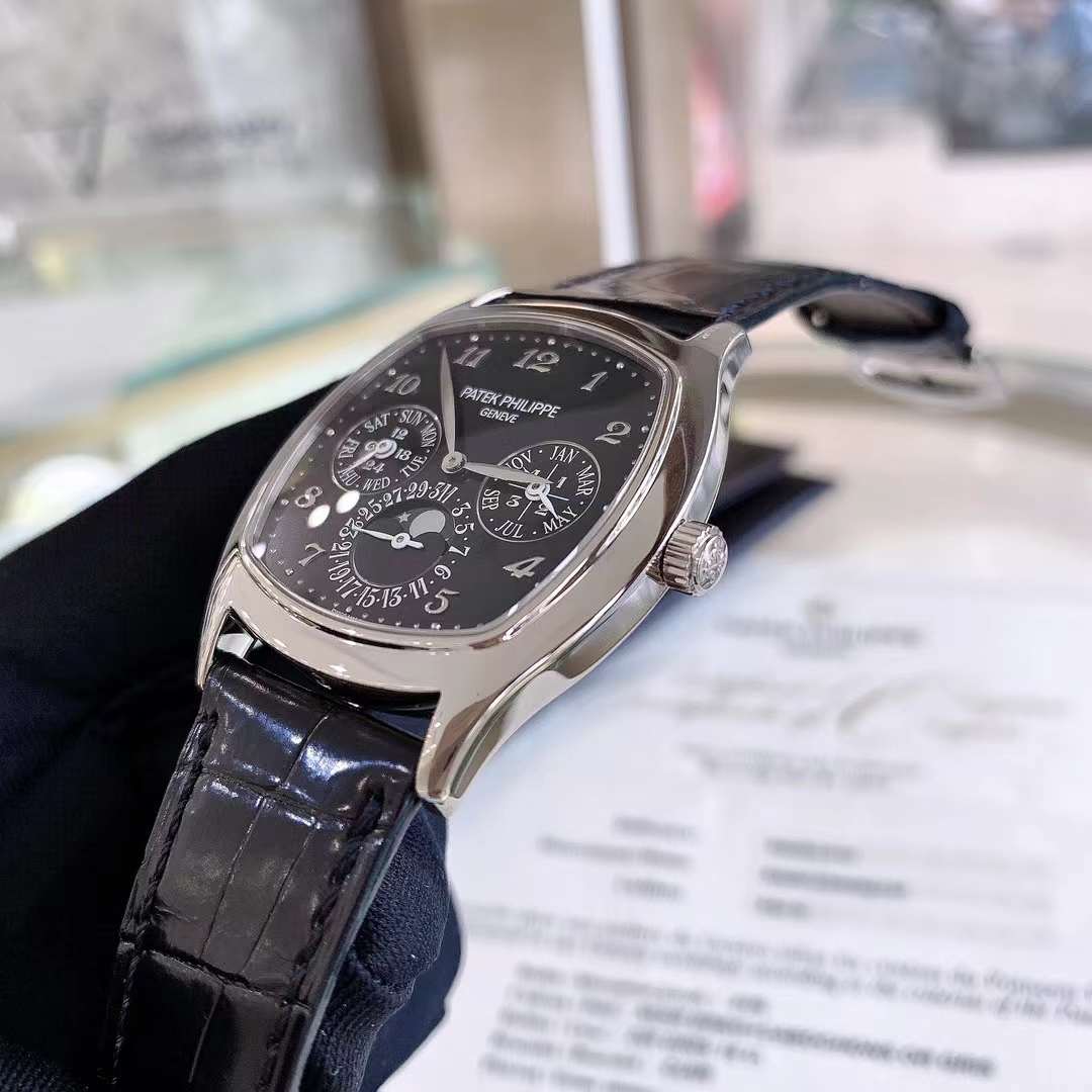 Patek Philippe 5940G-010 Perpetual Calendar