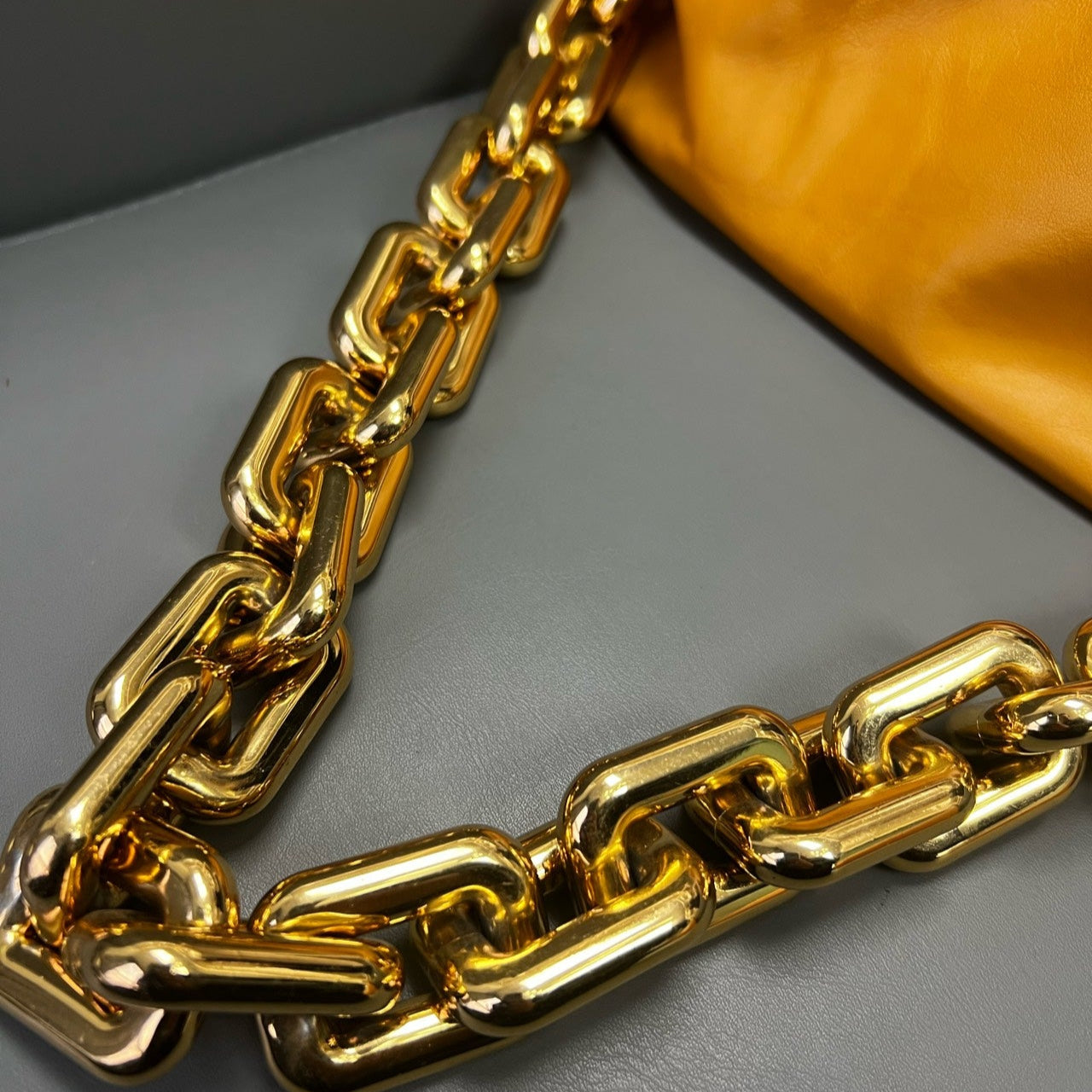 Bottega Veneta Chain Pouch Leather Handbag In Yellow