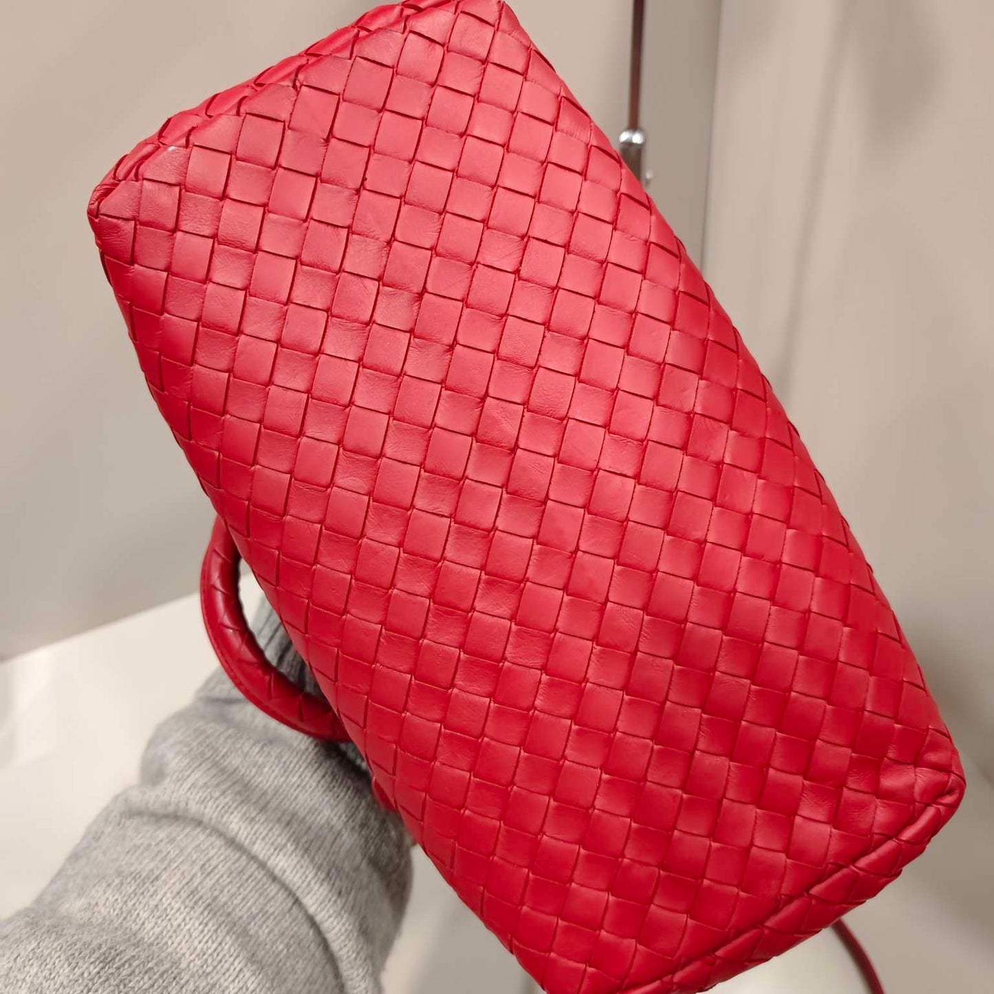 Bottega Veneta Intrecciato Roma Bag In Red