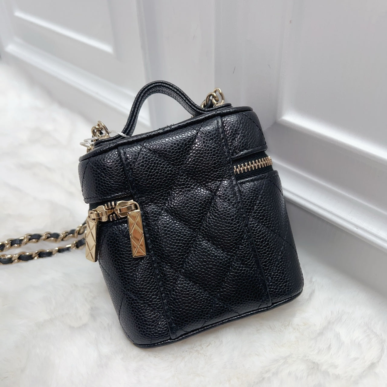 Chanel Mini Vanity Case With Chain In Black