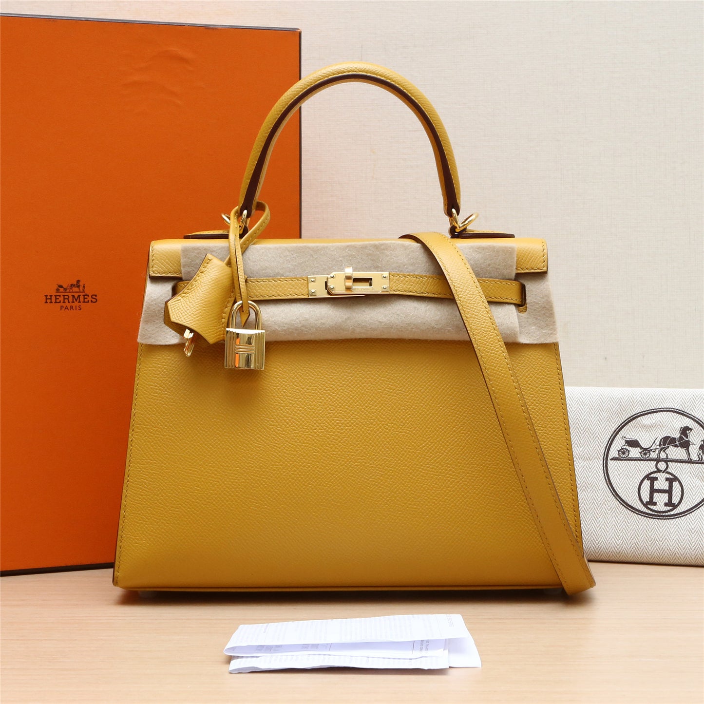 Hermès Kelly 25 9D Jaune Ambre Epsom Gold Hardware