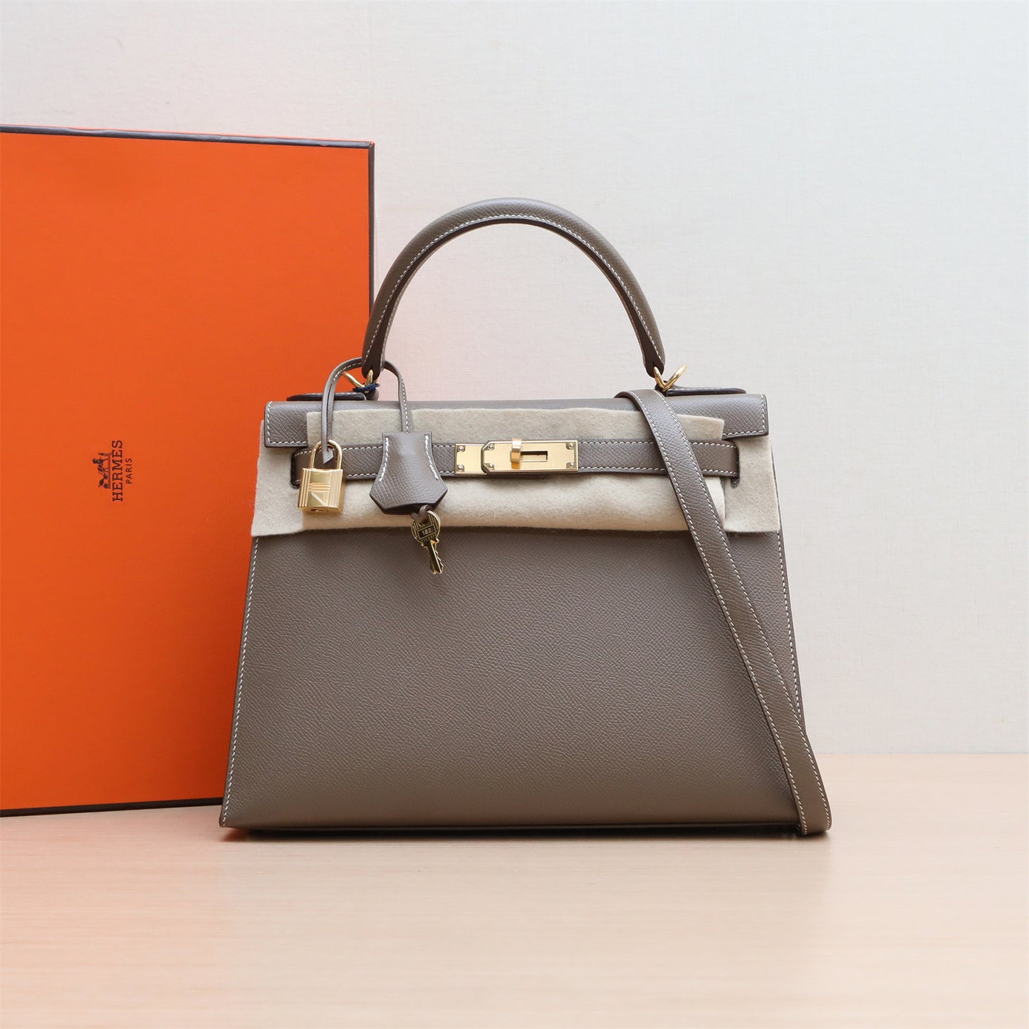 Hermès Kelly 28 18 Etoupe Epsom Gold Hardware