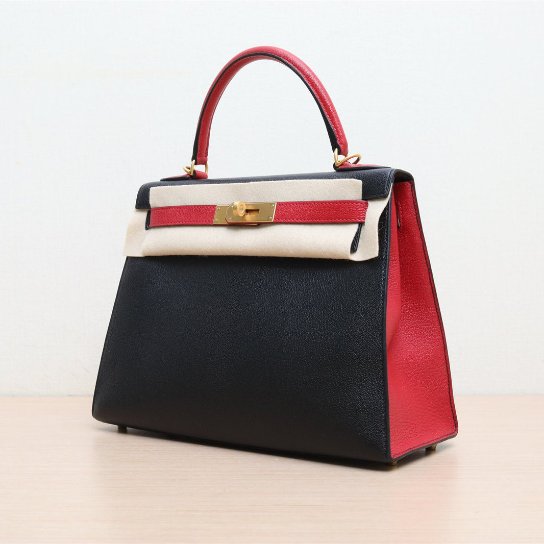 Hermès Kelly 28 89 Noir, A5 Bougainvller Goatskin Gold Hardware