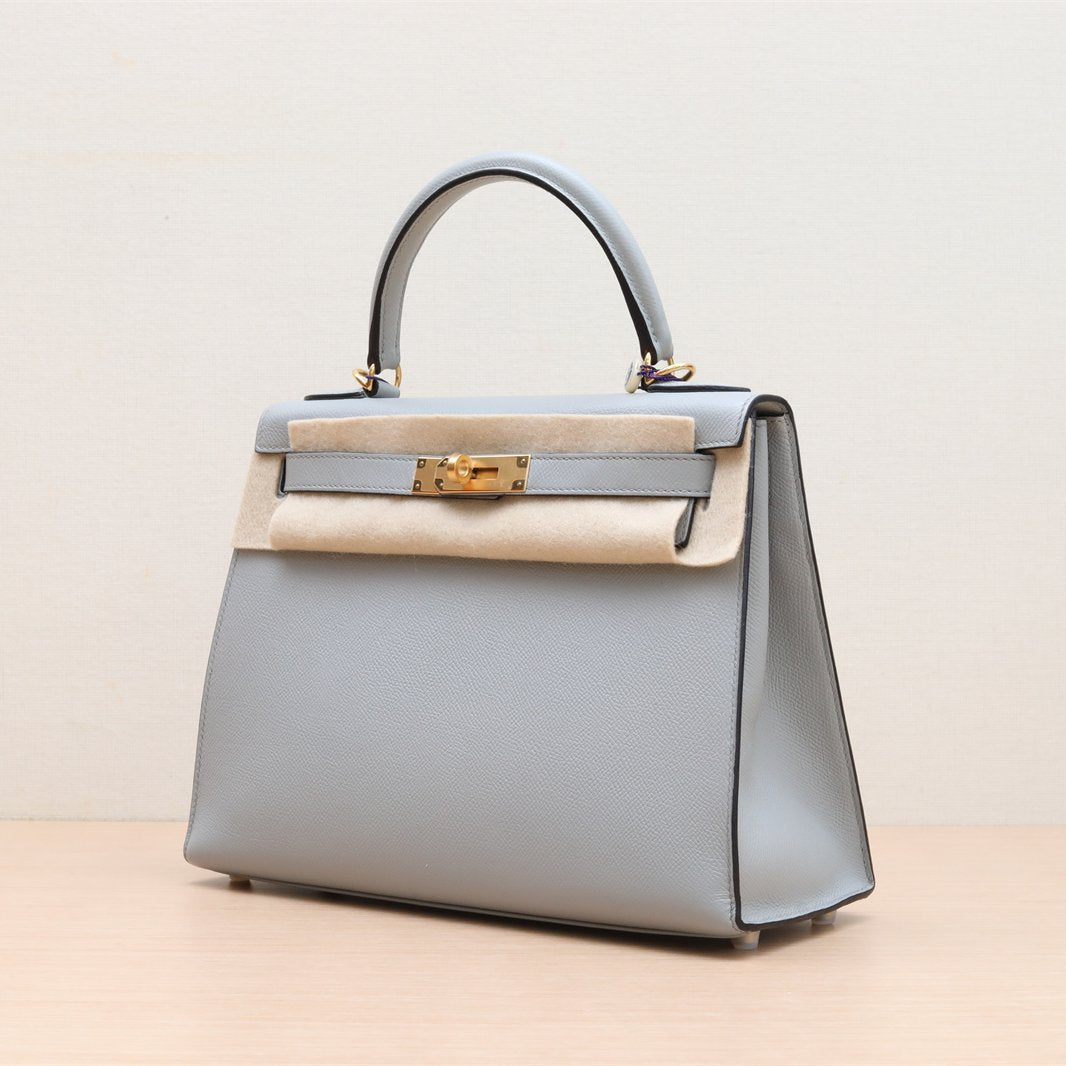 Hermès Kelly 28 4Z Gris Mouette Epsom Gold Hardware