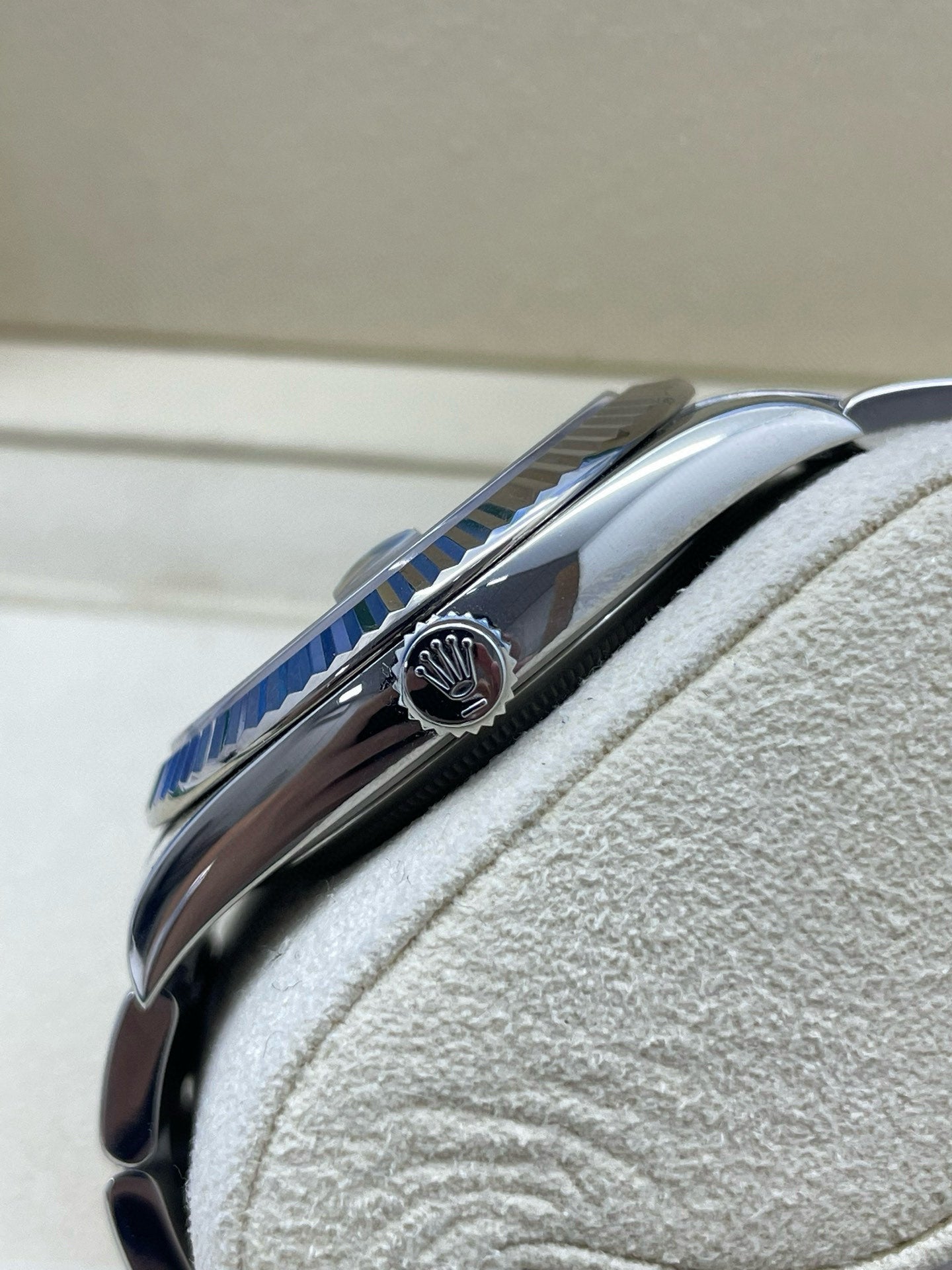 2025 Brand New Rolex - 126334-0001 Datejust 41 Stainless Steel Fluted / Oyster / Blue