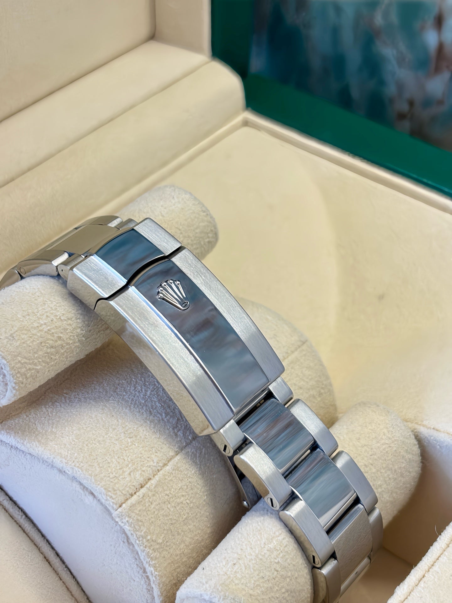 2025 Brand New Rolex - 126334-0001 Datejust 41 Stainless Steel Fluted / Oyster / Blue