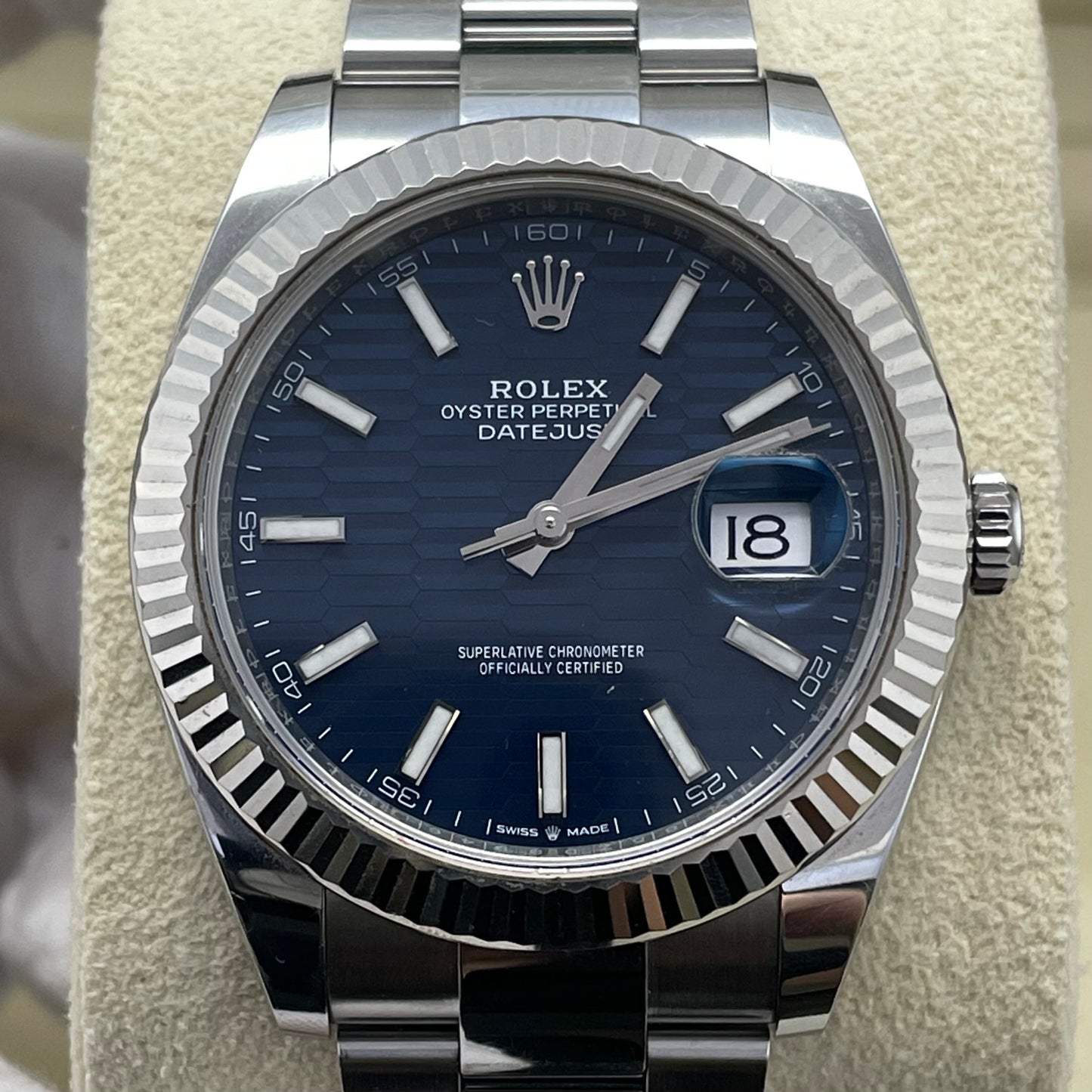 2024 Pre-owned Rolex - 126334-0031 Datejust 41 Stainless Steel - Fluted / Blue - Fluted / Oyster