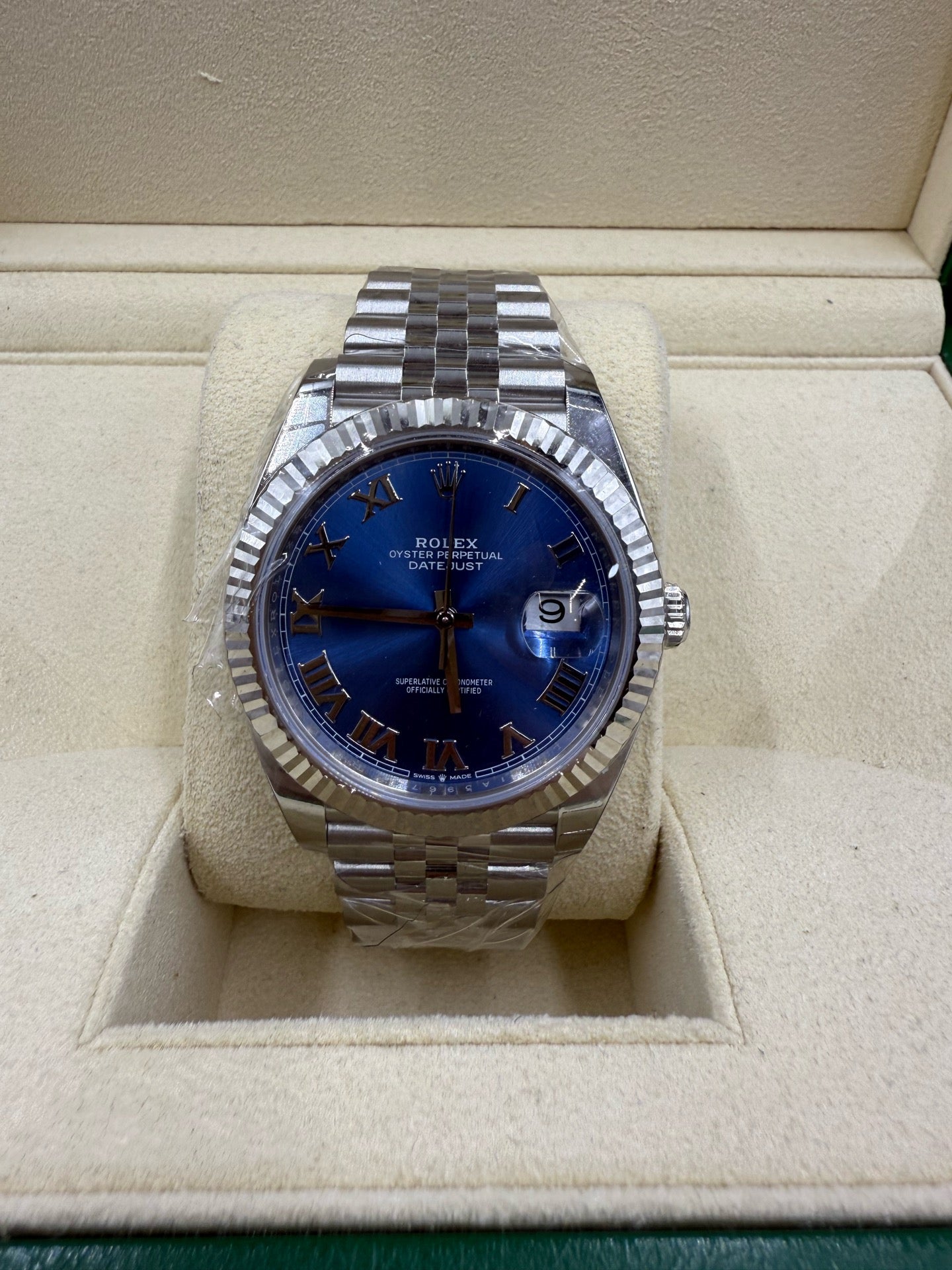 2025 Brand New Rolex - 126334-0026 Datejust 41 Stainless Steel Fluted / Blue - Roman / Jubilee