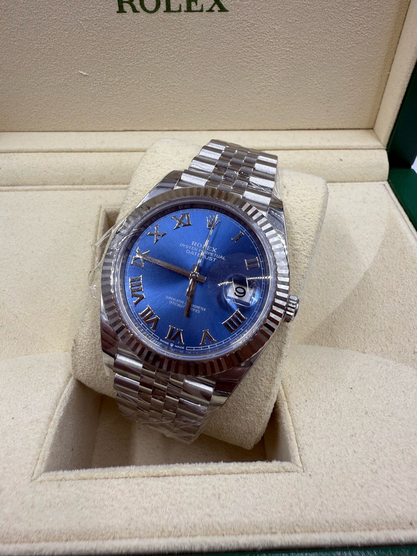 2025 Brand New Rolex - 126334-0026 Datejust 41 Stainless Steel Fluted / Blue - Roman / Jubilee