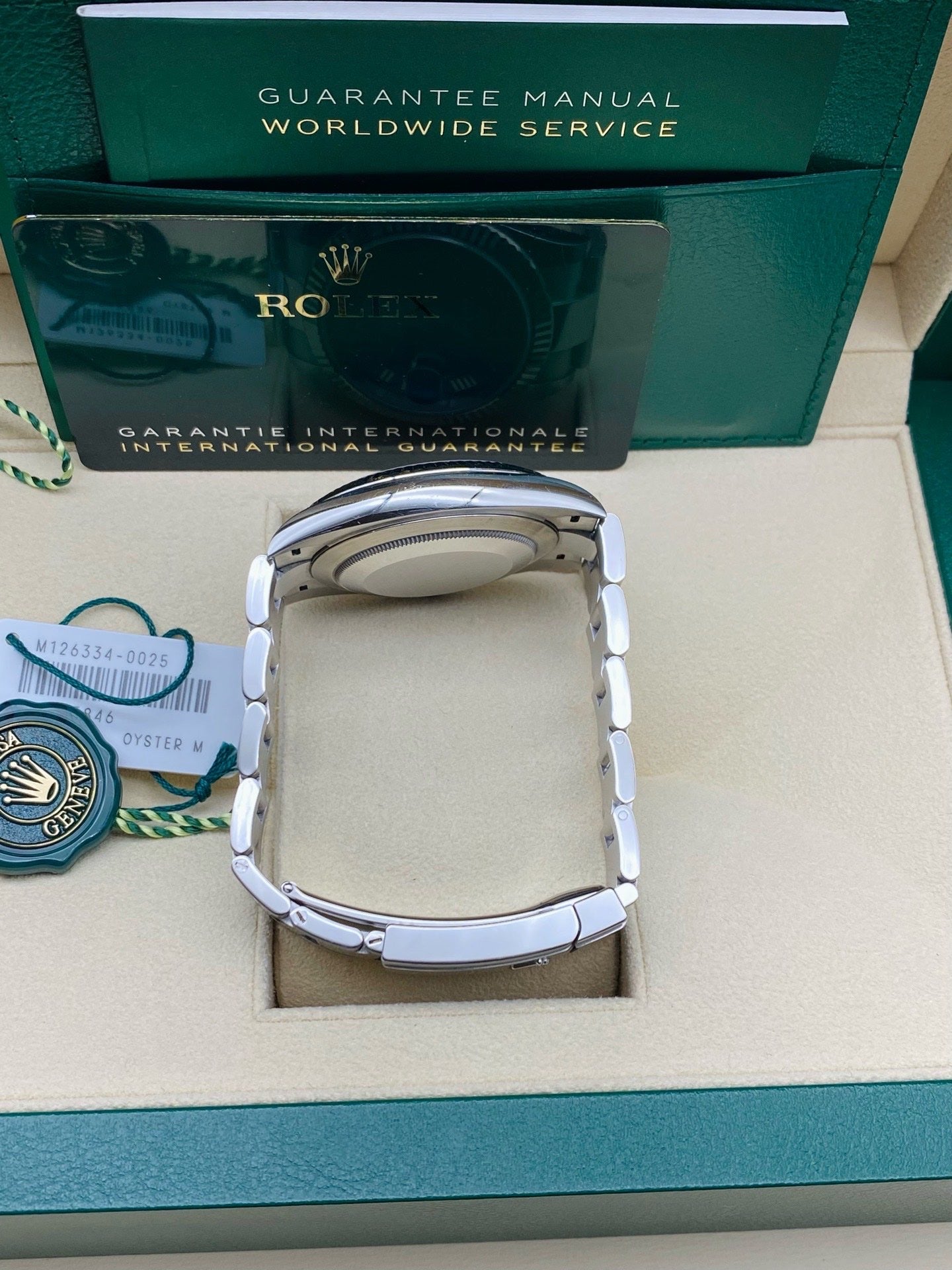 2024 Pre-owned Rolex - 126334-0025 Datejust 41 Stainless Steel Fluted / Blue - Roman / Oyster