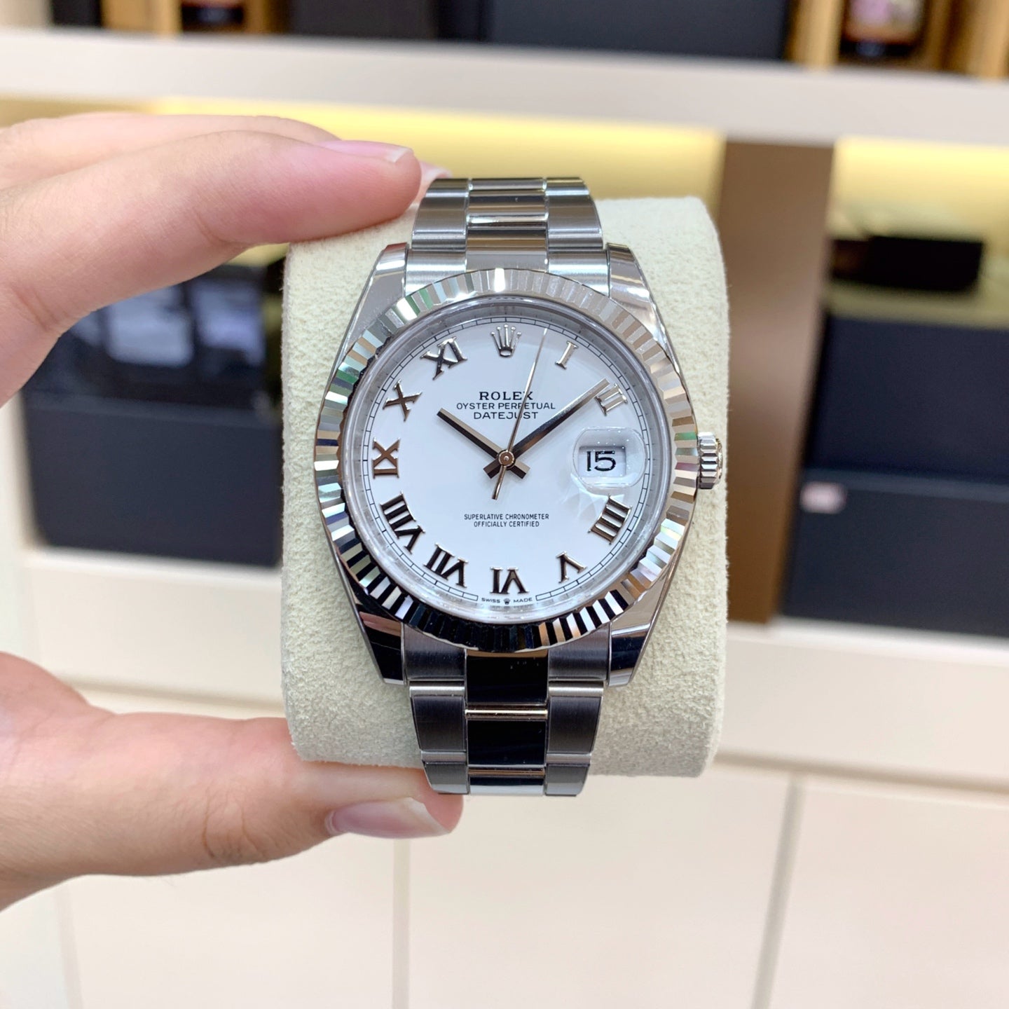 2024 Pre-owned Rolex - 126334-0023 Datejust 41 Stainless Steel Fluted / White - Roman / Oyster