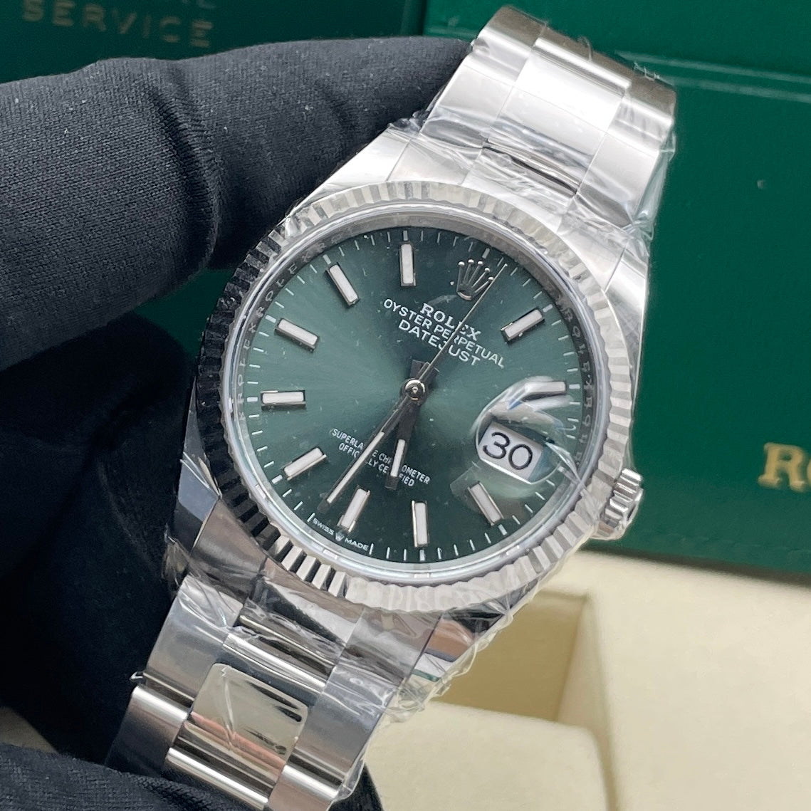 2025 Brand New Rolex - 126234-0052 Datejust 36 Stainless Steel / Fluted / Green / Oyster