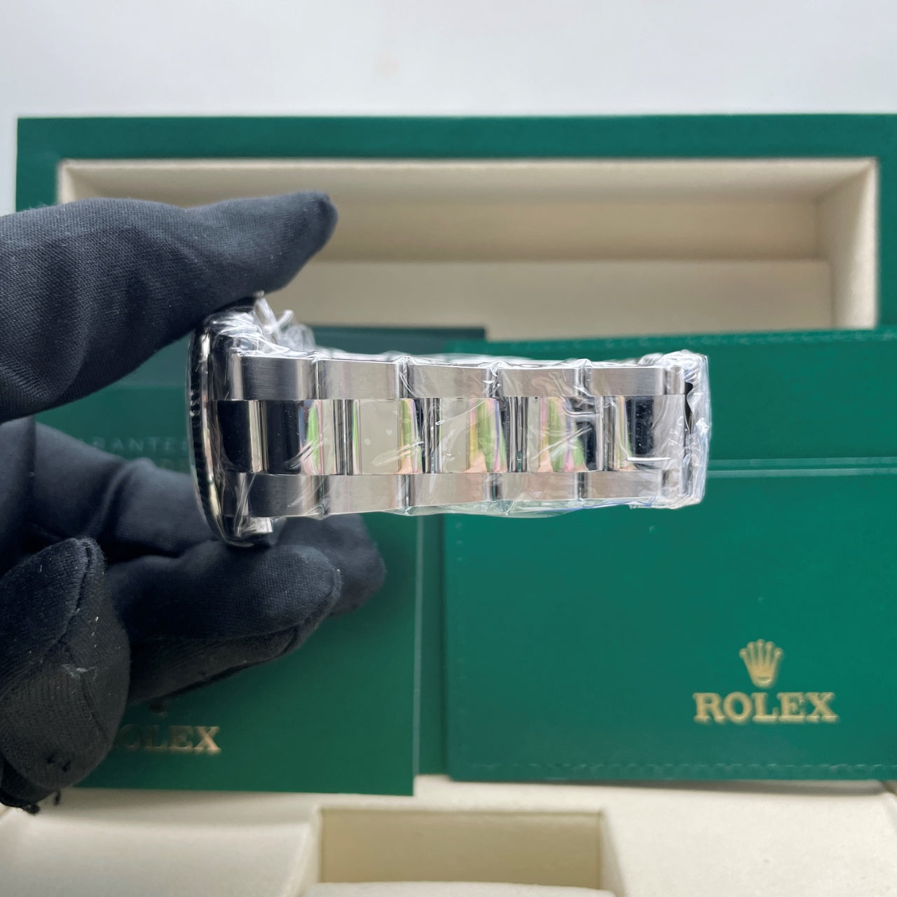 2025 Brand New Rolex - 126234-0052 Datejust 36 Stainless Steel / Fluted / Green / Oyster