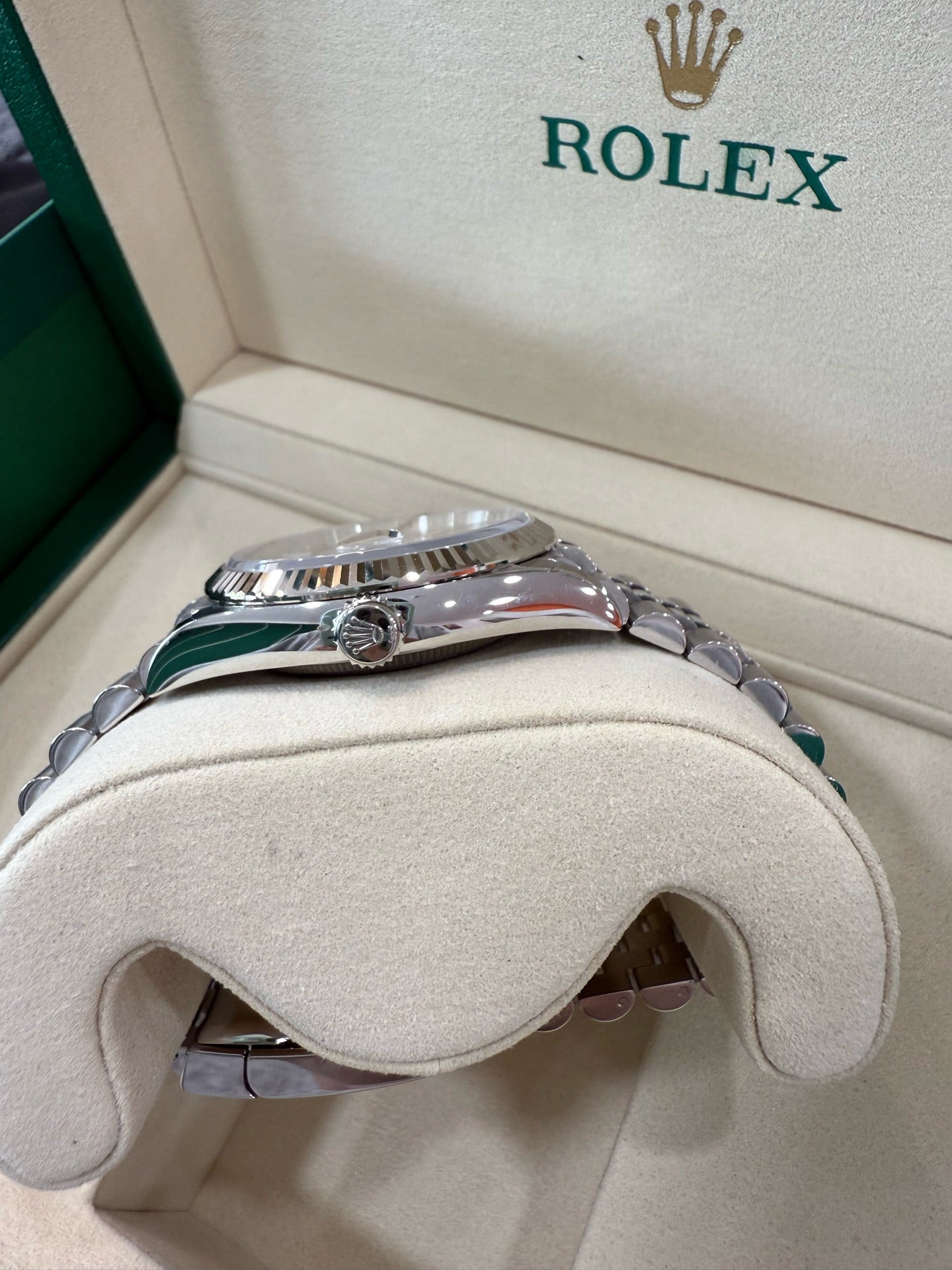 2025 Brand New Rolex - 126234-0013 Datejust 36 Stainless Steel / Fluted / Silver / Jubilee