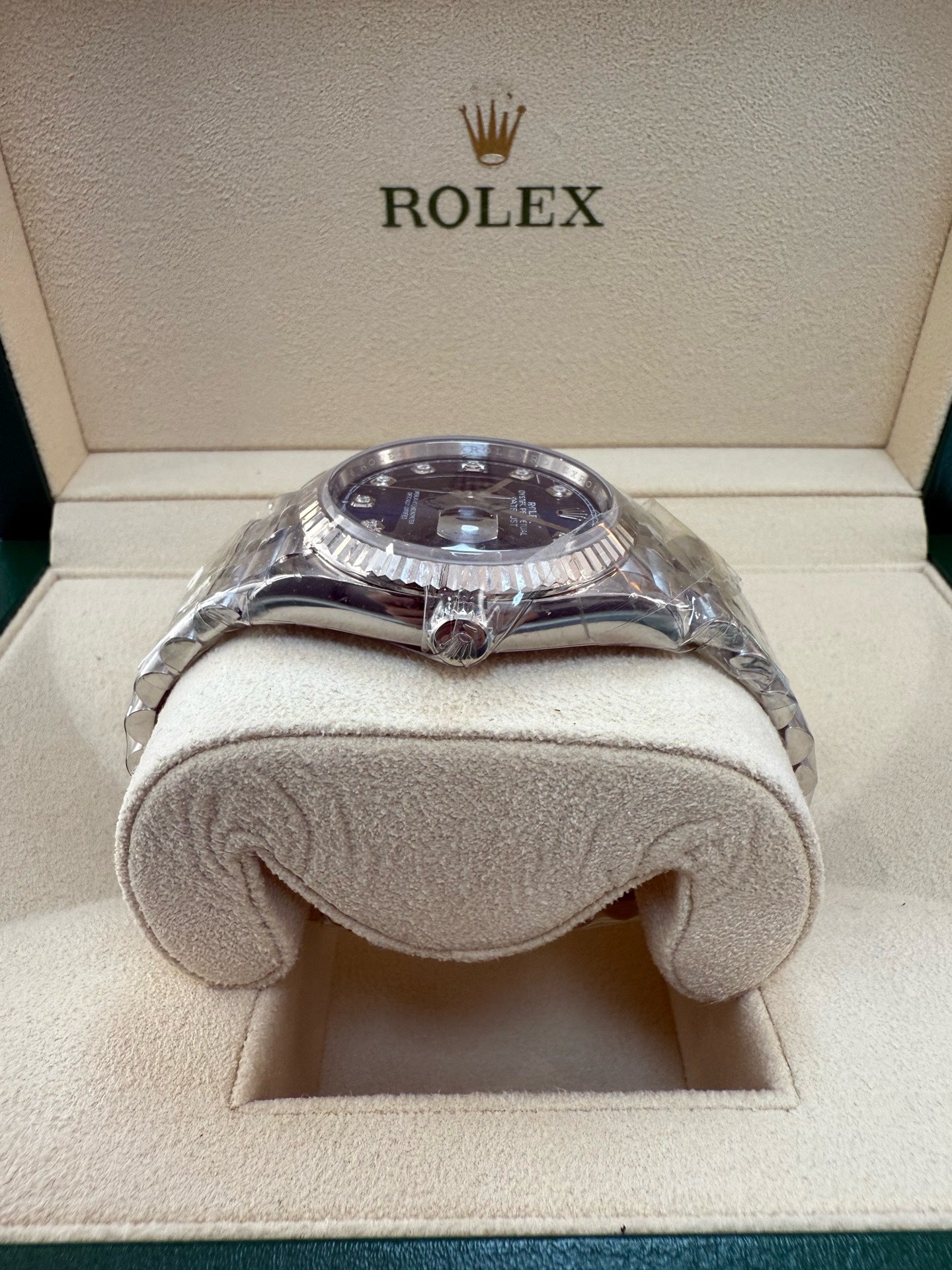 2025 Brand New Rolex - 126234-0037 Datejust 36 Stainless Steel / Fluted / Blue-Diamond / Jubilee