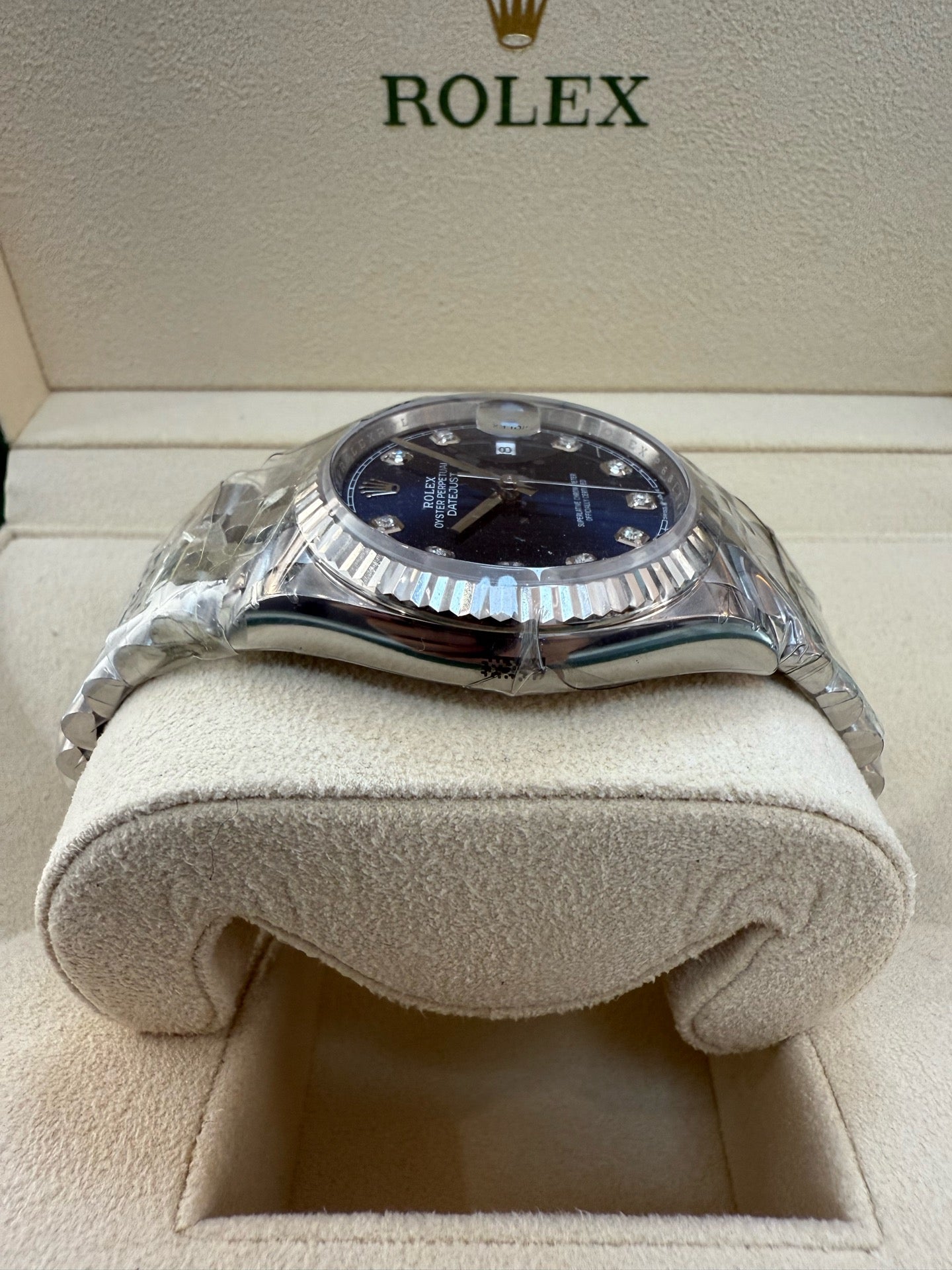 2025 Brand New Rolex - 126234-0037 Datejust 36 Stainless Steel / Fluted / Blue-Diamond / Jubilee