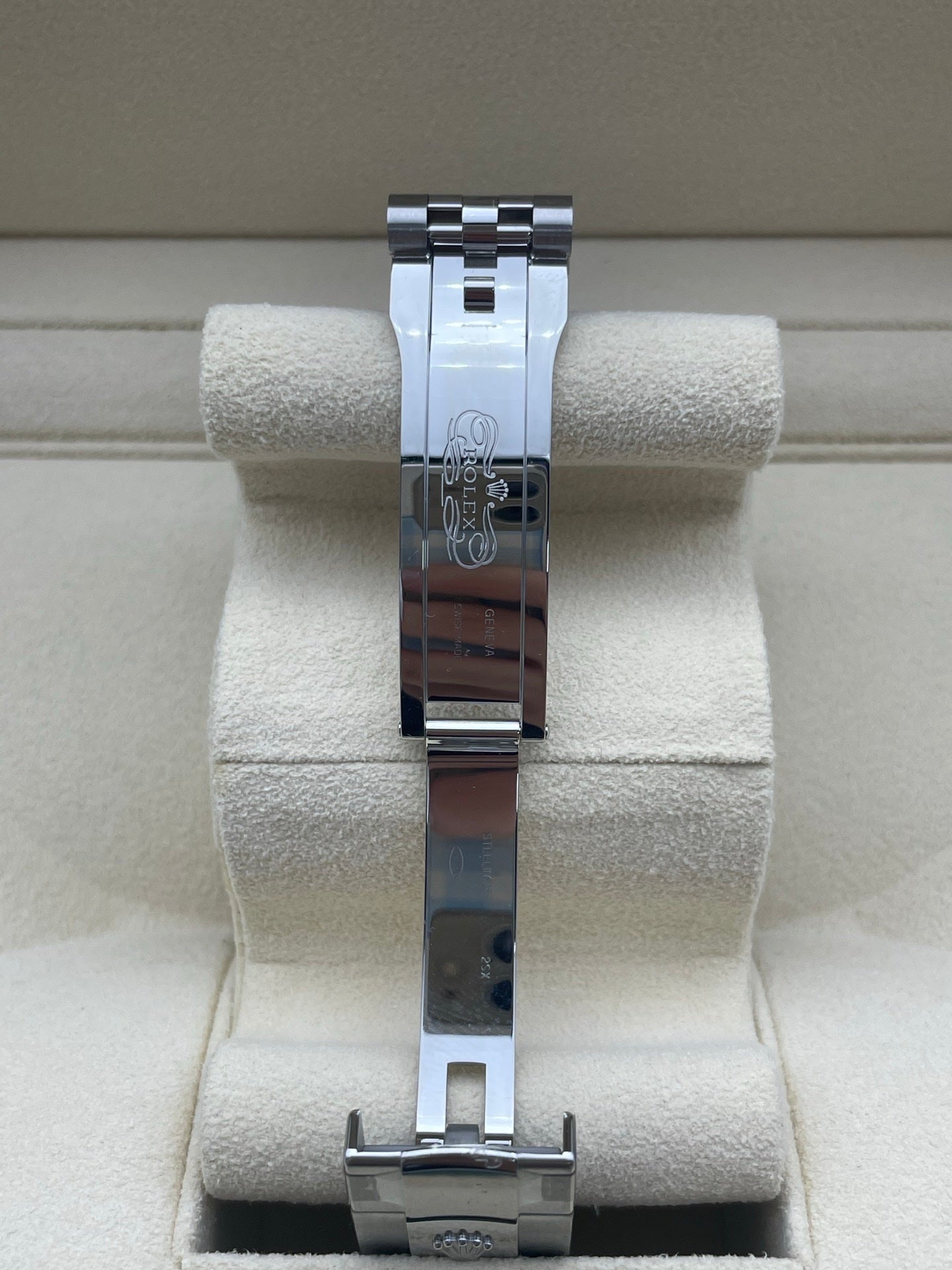 2025 Brand New Rolex - 126234-0021 Datejust 36 Stainless Steel / Fluted / Aubergine Roman-Diamonds / Jubilee