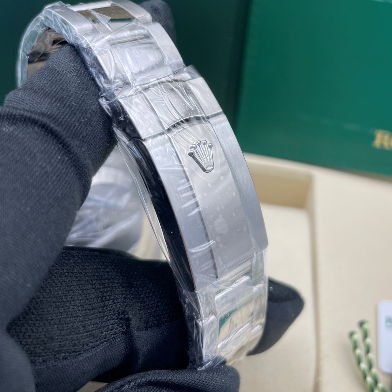 2025 Brand New Rolex - 126300-0013 Datejust 41 Stainless Steel Smooth / Oyster / Slate Roman