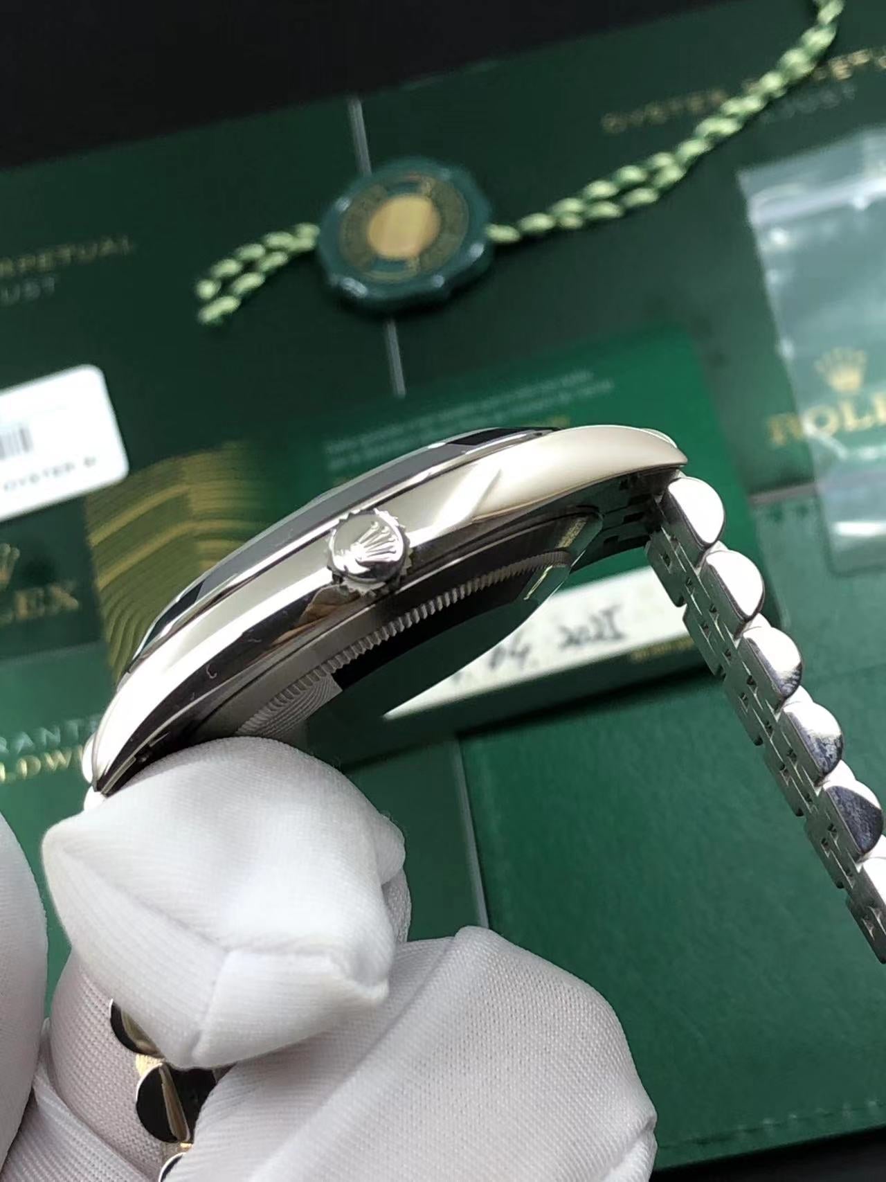 2025 Like New Rolex - 126300-0008 Datejust 41 Stainless Steel Smooth / Jubilee / Dark Rhodium