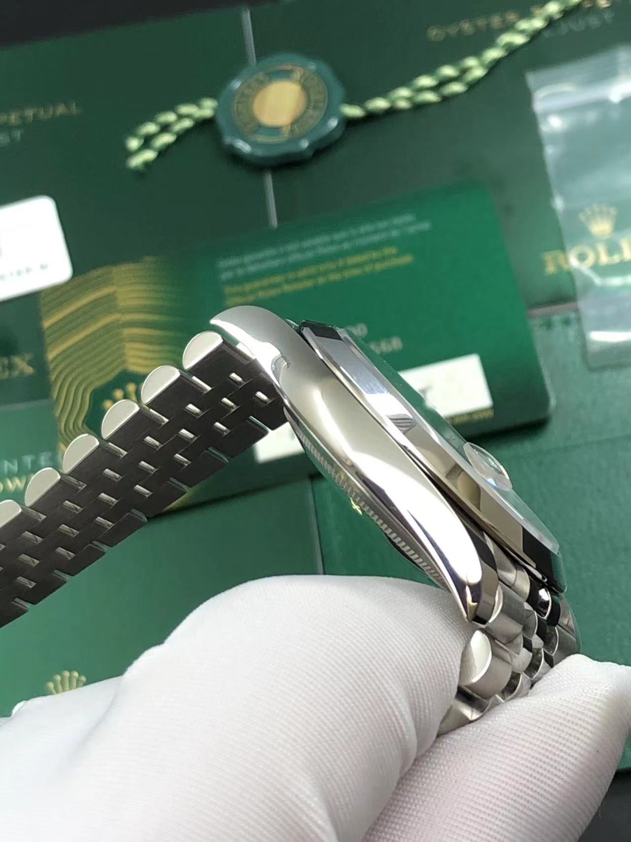 2025 Like New Rolex - 126300-0008 Datejust 41 Stainless Steel Smooth / Jubilee / Dark Rhodium