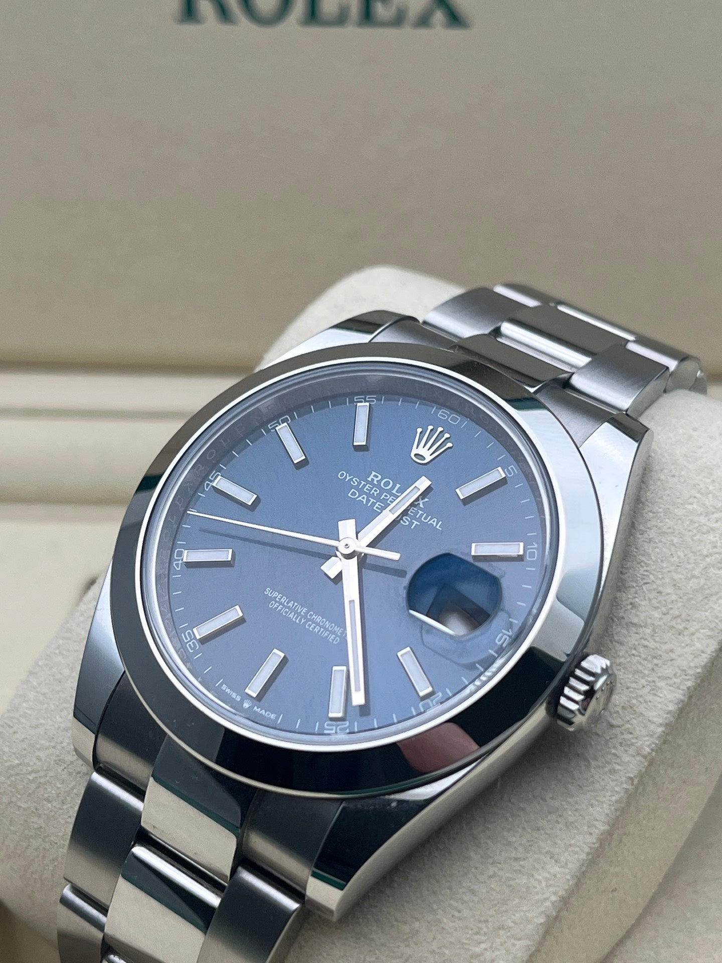 2025 Pre-owned Rolex - 126300-0001 Datejust 41 Stainless Steel Smooth / Oyster / Blue