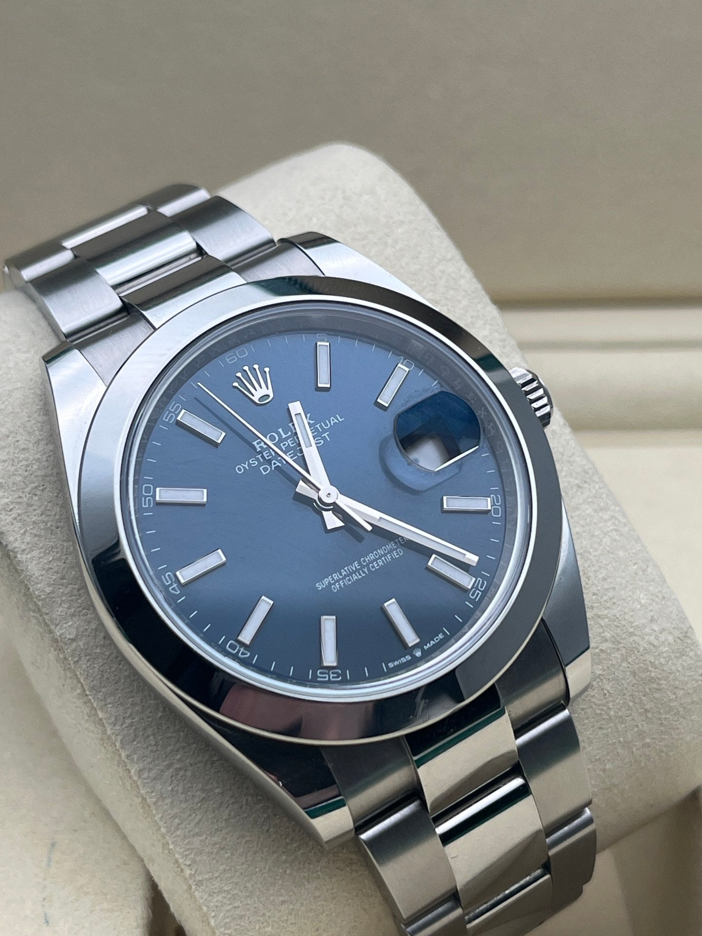 2025 Pre-owned Rolex - 126300-0001 Datejust 41 Stainless Steel Smooth / Oyster / Blue