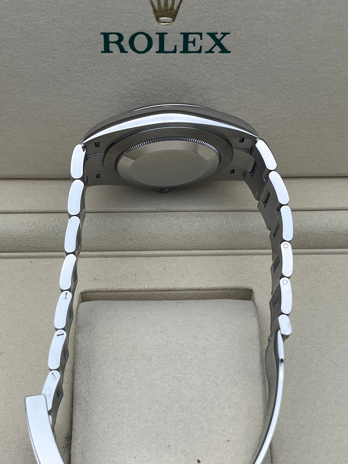 2025 Pre-owned Rolex - 126300-0001 Datejust 41 Stainless Steel Smooth / Oyster / Blue