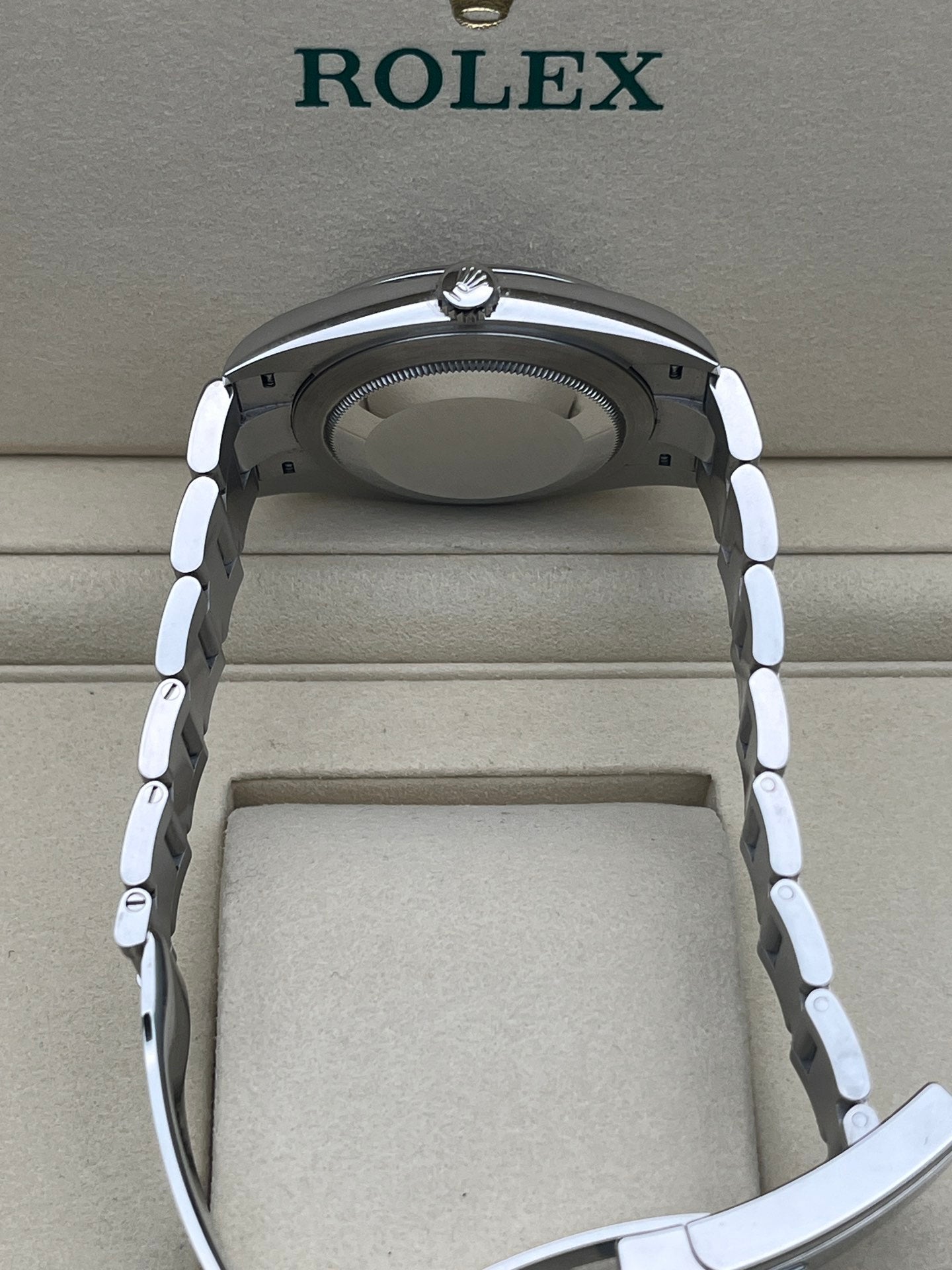 2025 Pre-owned Rolex - 126300-0001 Datejust 41 Stainless Steel Smooth / Oyster / Blue