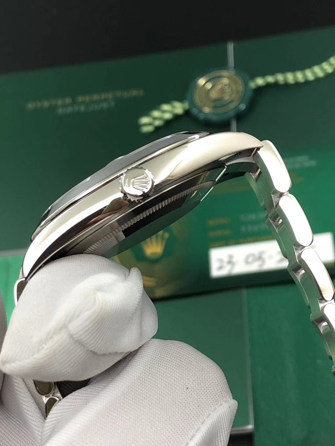 2025 Brand New Rolex - 126300-0019 Datejust 41 Stainless Steel Smooth / Jubilee / Oyster