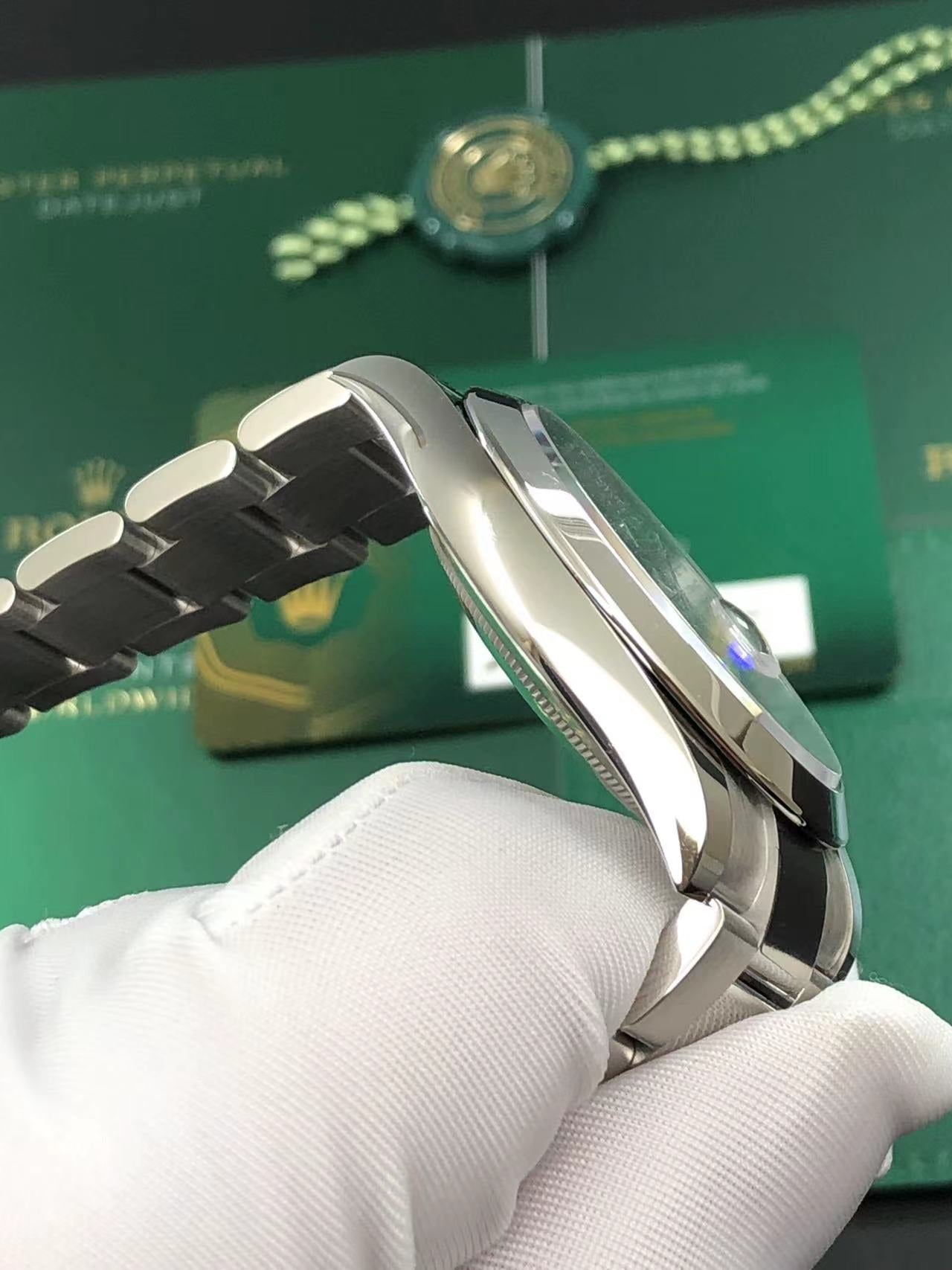 2025 Brand New Rolex - 126300-0019 Datejust 41 Stainless Steel Smooth / Jubilee / Oyster